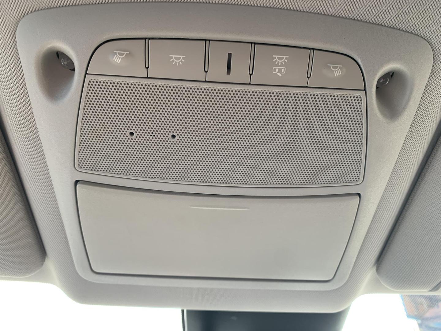 2020 WHITE /BLACK Nissan Rogue S AWD (JN8AT2MV5LW) with an 2.5L L4 DOHC 16V engine, Automatic transmission, located at 506 S. Kingshighway, Cape Girardeau, MO, 63703, (573) 235-5000, 37.294991, -89.553635 - 2020 Nissan Rogue S AWD One Owner 88,xxx miles AWD Cruise Power windows/locks/mirrors Heated Seats Heated Steering Wheel Bluetooth Backup Cam We have financing available and we accept trades! Fill out a credit application on our website or come by today! If you have any questions, give - Photo#32