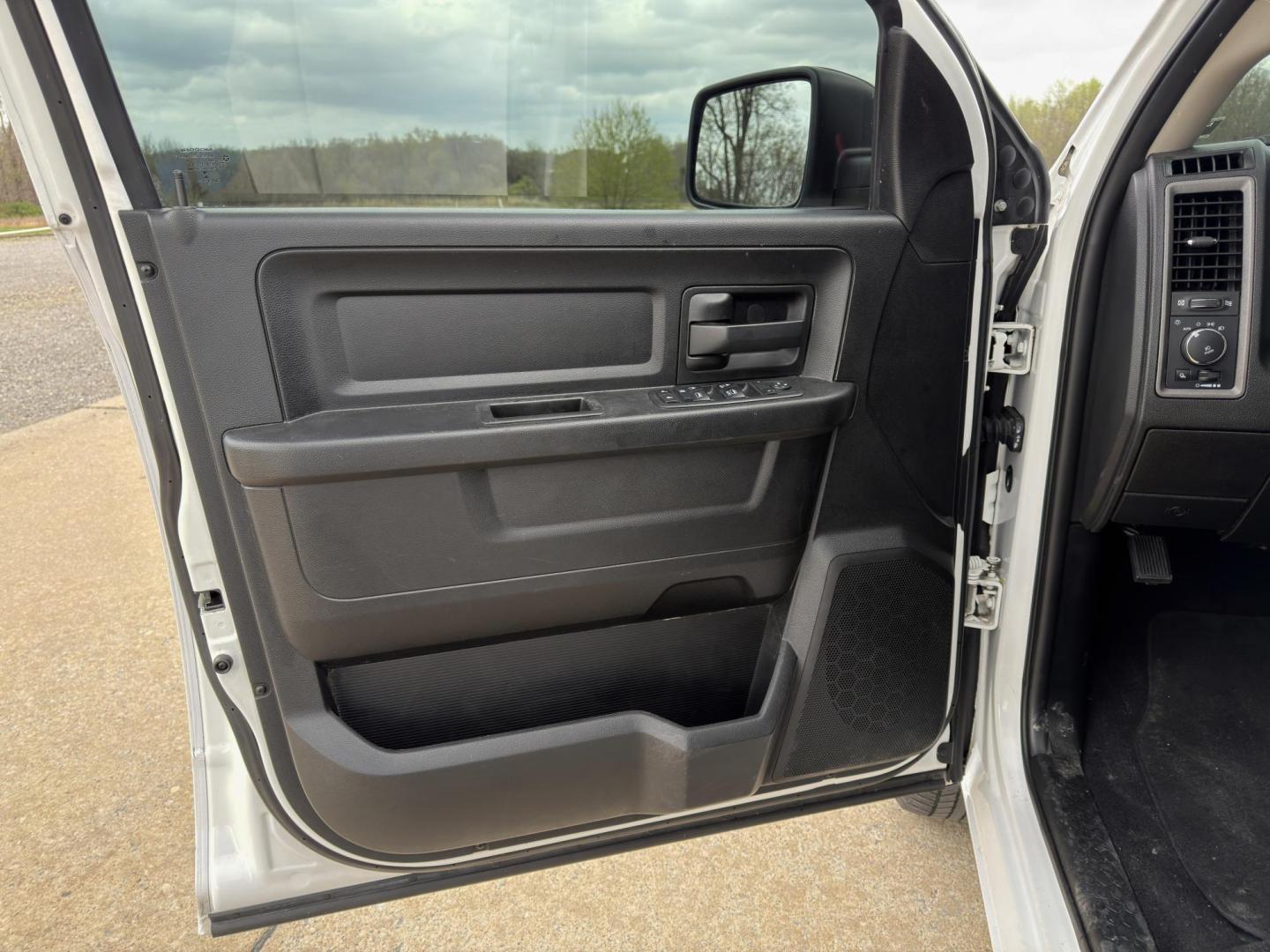 2019 WHITE /Gray RAM 1500 Express Quad Cab 4WD (1C6RR7FT7KS) with an 5.7L V8 HEMI engine, Automatic transmission, located at 2990 Old Orchard Rd., Jackson, MO, 63755, 37.354214, -89.612106 - 2019 Ram 1500 Classic Express 47xxx miles 4x4 5.7L V8 HEMI Automatic Backup Camera Bluetooth Cruise Power Windows/Locks/Mirrors We have financing available and we accept trades! Fill out a credit application on our website or come by today! If you have any questions, give us a call at (573 - Photo#11