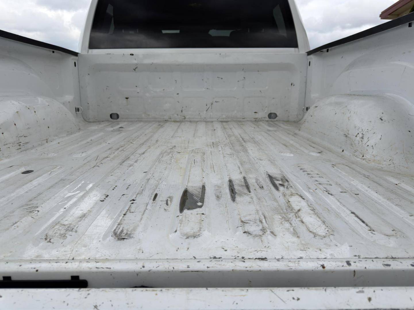 2019 WHITE /Gray RAM 1500 Express Quad Cab 4WD (1C6RR7FT7KS) with an 5.7L V8 HEMI engine, Automatic transmission, located at 2990 Old Orchard Rd., Jackson, MO, 63755, 37.354214, -89.612106 - 2019 Ram 1500 Classic Express 47xxx miles 4x4 5.7L V8 HEMI Automatic Backup Camera Bluetooth Cruise Power Windows/Locks/Mirrors We have financing available and we accept trades! Fill out a credit application on our website or come by today! If you have any questions, give us a call at (573 - Photo#18