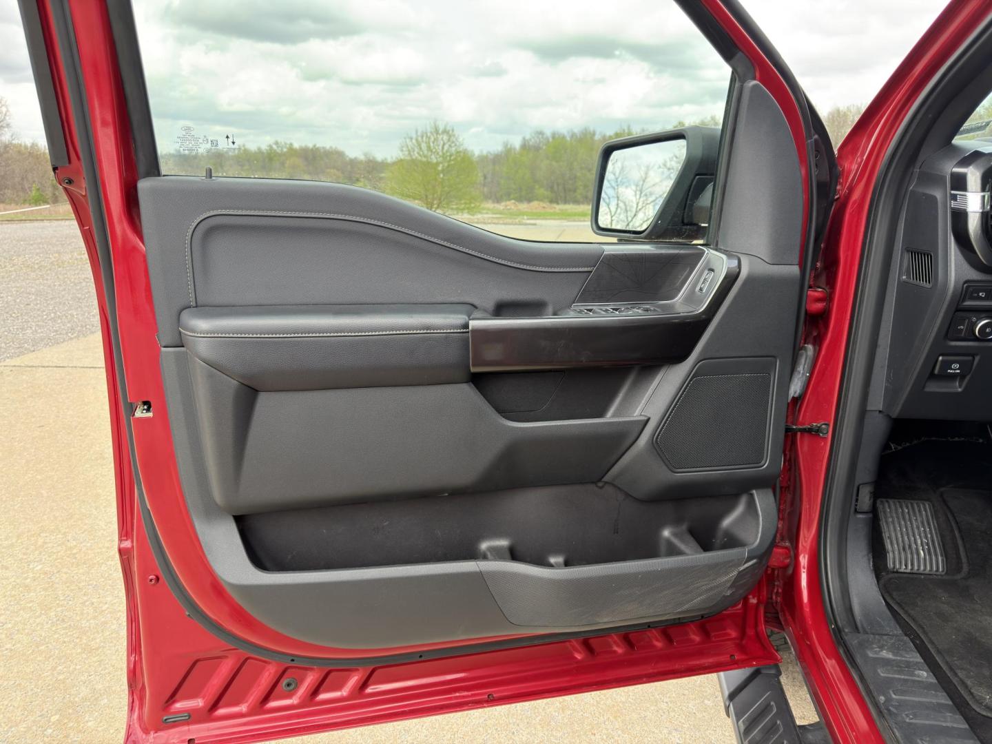 2021 RED /Black Ford F-150 XLT SuperCrew 5.5-ft. Bed 4WD (1FTFW1E83MK) with an 3.5L V6 engine, Automatic transmission, located at 2990 Old Orchard Rd., Jackson, MO, 63755, 37.354214, -89.612106 - 2021 Ford F-150 XLT 1-Owner 148xxx miles 4x4 3.5L V6 Automatic Navigation Backup Camera Power/Heated Seats Bluetooth Remote Start Cruise Power Windows/Locks/Mirrors We have financing available and we accept trades! Fill out a credit application on our website or come by today! If you h - Photo#16