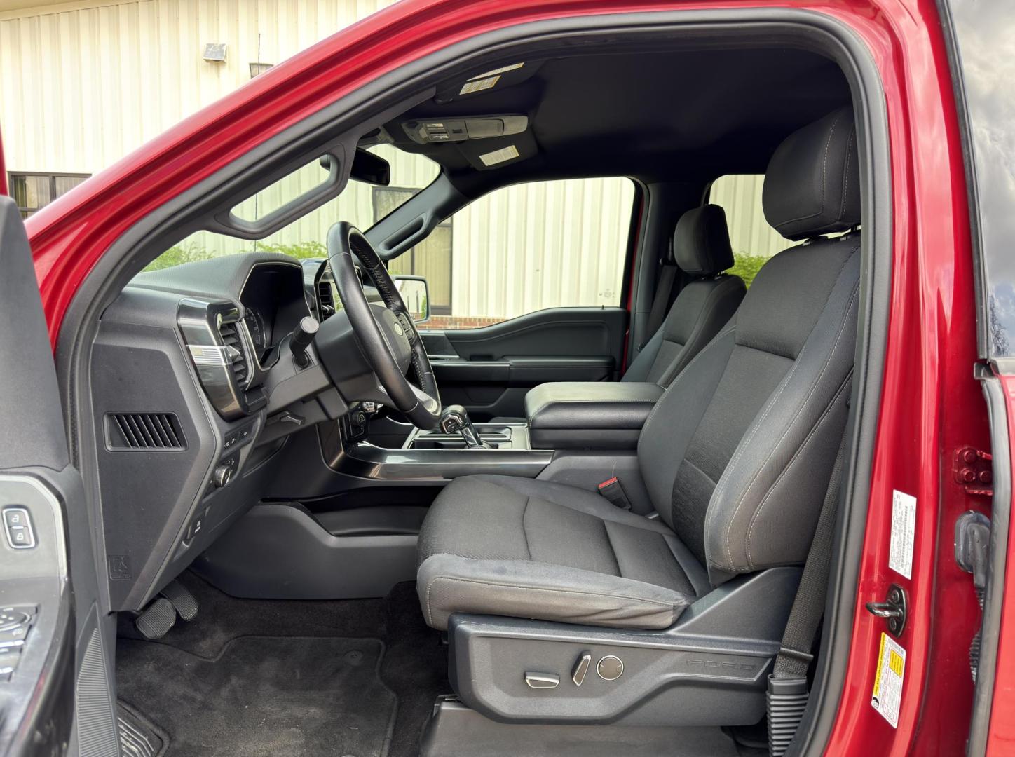 2021 RED /Black Ford F-150 XLT SuperCrew 5.5-ft. Bed 4WD (1FTFW1E83MK) with an 3.5L V6 engine, Automatic transmission, located at 2990 Old Orchard Rd., Jackson, MO, 63755, 37.354214, -89.612106 - 2021 Ford F-150 XLT 1-Owner 148xxx miles 4x4 3.5L V6 Automatic Navigation Backup Camera Power/Heated Seats Bluetooth Remote Start Cruise Power Windows/Locks/Mirrors We have financing available and we accept trades! Fill out a credit application on our website or come by today! If you h - Photo#17