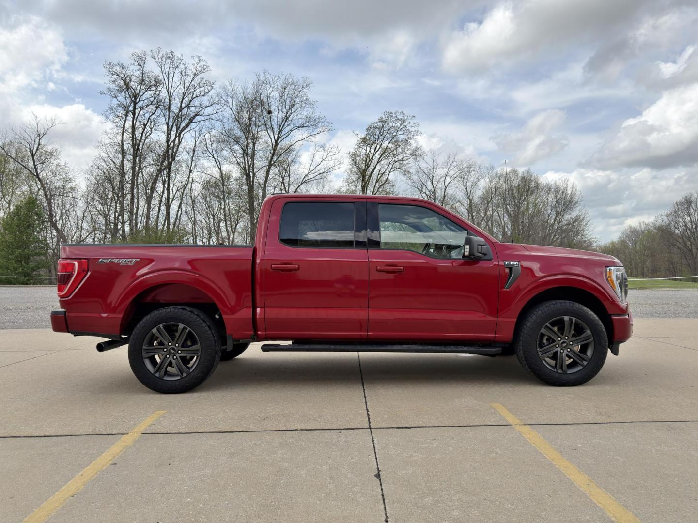 2021 RED /Black Ford F-150 XLT SuperCrew 5.5-ft. Bed 4WD (1FTFW1E83MK) with an 3.5L V6 engine, Automatic transmission, located at 2990 Old Orchard Rd., Jackson, MO, 63755, 37.354214, -89.612106 - 2021 Ford F-150 XLT 1-Owner 148xxx miles 4x4 3.5L V6 Automatic Navigation Backup Camera Power/Heated Seats Bluetooth Remote Start Cruise Power Windows/Locks/Mirrors We have financing available and we accept trades! Fill out a credit application on our website or come by today! If you h - Photo#11