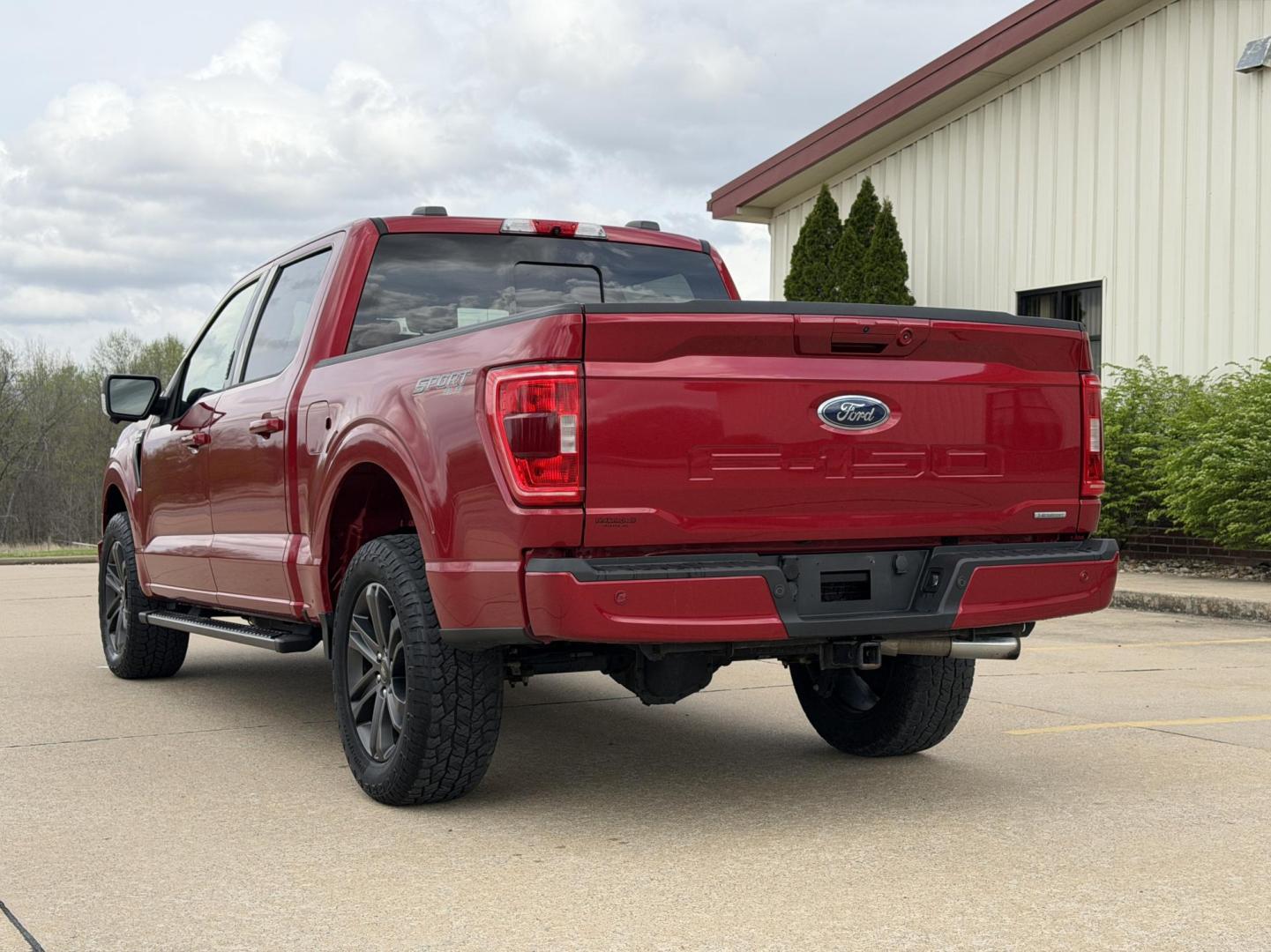2021 RED /Black Ford F-150 XLT SuperCrew 5.5-ft. Bed 4WD (1FTFW1E83MK) with an 3.5L V6 engine, Automatic transmission, located at 2990 Old Orchard Rd., Jackson, MO, 63755, 37.354214, -89.612106 - 2021 Ford F-150 XLT 1-Owner 148xxx miles 4x4 3.5L V6 Automatic Navigation Backup Camera Power/Heated Seats Bluetooth Remote Start Cruise Power Windows/Locks/Mirrors We have financing available and we accept trades! Fill out a credit application on our website or come by today! If you h - Photo#13