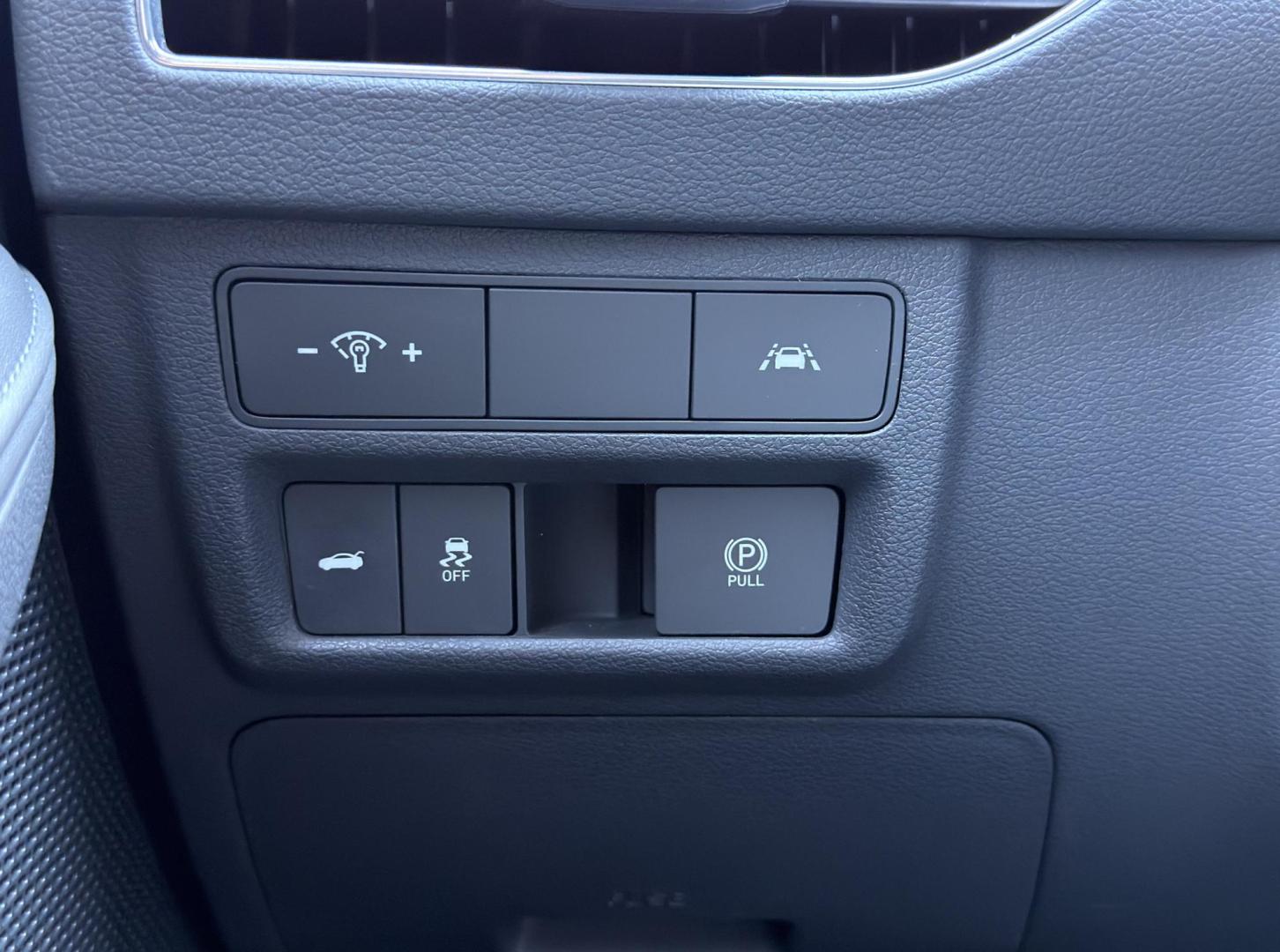 2020 WHITE /Tan Hyundai Sonata Limited (5NPEH4J2XLH) with an 1.6L 4 Cyl. TURBO engine, Automatic transmission, located at 2990 Old Orchard Rd., Jackson, MO, 63755, 37.354214, -89.612106 - 2020 Hyundai Sonata Limited 1-Owner 48xxx miles Front Wheel Drive 1.6L 4 Cyl. Automatic Leather Navigation Power/Heated/Cooled Seats Backup Camera Sunroof Bluetooth Heads Up Display Remote Start Cruise Power Windows/Locks/Mirrors We have financing available and we accept trades! Fill - Photo#35