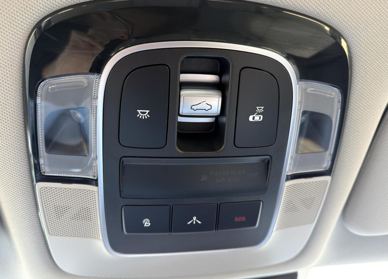 2020 WHITE /Tan Hyundai Sonata Limited (5NPEH4J2XLH) with an 1.6L 4 Cyl. TURBO engine, Automatic transmission, located at 2990 Old Orchard Rd., Jackson, MO, 63755, 37.354214, -89.612106 - 2020 Hyundai Sonata Limited 1-Owner 48xxx miles Front Wheel Drive 1.6L 4 Cyl. Automatic Leather Navigation Power/Heated/Cooled Seats Backup Camera Sunroof Bluetooth Heads Up Display Remote Start Cruise Power Windows/Locks/Mirrors We have financing available and we accept trades! Fill - Photo#36