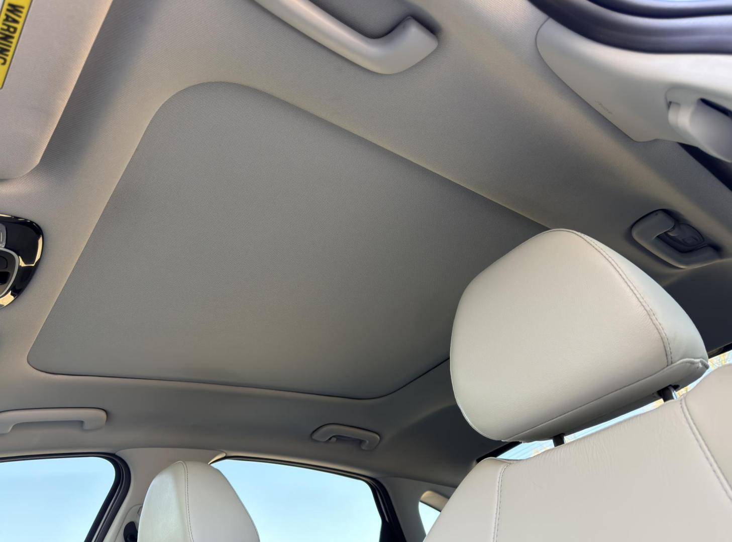 2020 WHITE /Tan Hyundai Sonata Limited (5NPEH4J2XLH) with an 1.6L 4 Cyl. TURBO engine, Automatic transmission, located at 2990 Old Orchard Rd., Jackson, MO, 63755, 37.354214, -89.612106 - 2020 Hyundai Sonata Limited 1-Owner 48xxx miles Front Wheel Drive 1.6L 4 Cyl. Automatic Leather Navigation Power/Heated/Cooled Seats Backup Camera Sunroof Bluetooth Heads Up Display Remote Start Cruise Power Windows/Locks/Mirrors We have financing available and we accept trades! Fill - Photo#5