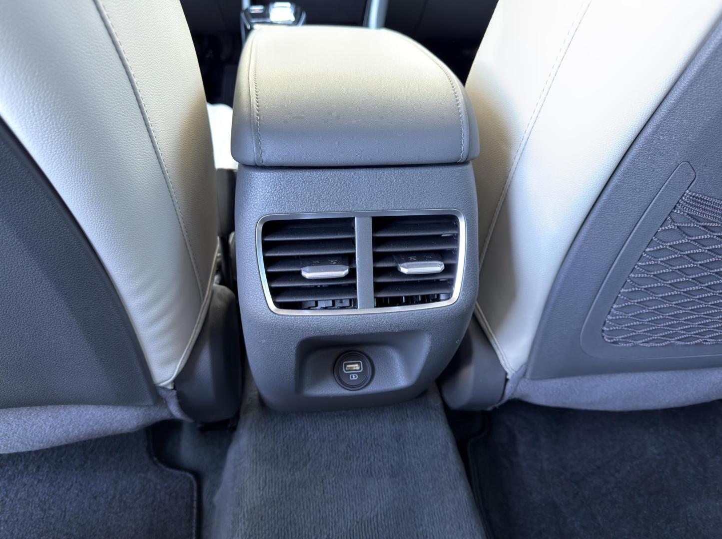 2020 WHITE /Tan Hyundai Sonata Limited (5NPEH4J2XLH) with an 1.6L 4 Cyl. TURBO engine, Automatic transmission, located at 2990 Old Orchard Rd., Jackson, MO, 63755, 37.354214, -89.612106 - 2020 Hyundai Sonata Limited 1-Owner 48xxx miles Front Wheel Drive 1.6L 4 Cyl. Automatic Leather Navigation Power/Heated/Cooled Seats Backup Camera Sunroof Bluetooth Heads Up Display Remote Start Cruise Power Windows/Locks/Mirrors We have financing available and we accept trades! Fill - Photo#37