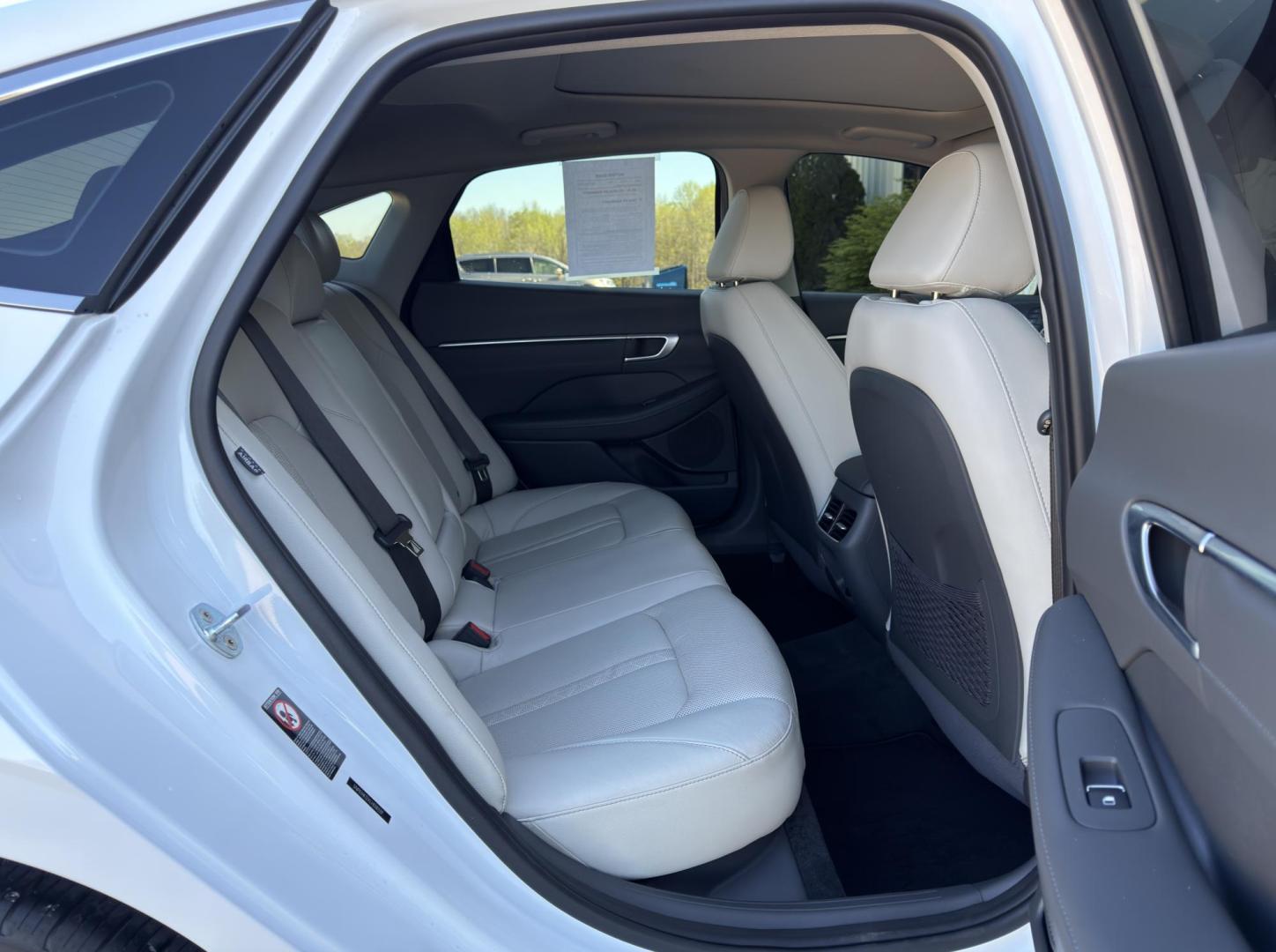 2020 WHITE /Tan Hyundai Sonata Limited (5NPEH4J2XLH) with an 1.6L 4 Cyl. TURBO engine, Automatic transmission, located at 2990 Old Orchard Rd., Jackson, MO, 63755, 37.354214, -89.612106 - 2020 Hyundai Sonata Limited 1-Owner 48xxx miles Front Wheel Drive 1.6L 4 Cyl. Automatic Leather Navigation Power/Heated/Cooled Seats Backup Camera Sunroof Bluetooth Heads Up Display Remote Start Cruise Power Windows/Locks/Mirrors We have financing available and we accept trades! Fill - Photo#22