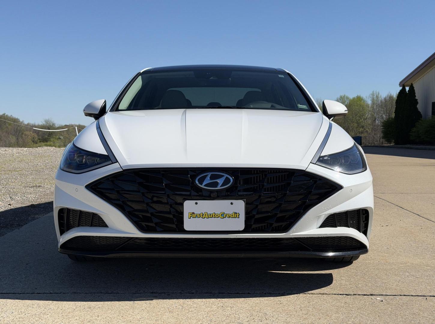 2020 WHITE /Tan Hyundai Sonata Limited (5NPEH4J2XLH) with an 1.6L 4 Cyl. TURBO engine, Automatic transmission, located at 2990 Old Orchard Rd., Jackson, MO, 63755, 37.354214, -89.612106 - 2020 Hyundai Sonata Limited 1-Owner 48xxx miles Front Wheel Drive 1.6L 4 Cyl. Automatic Leather Navigation Power/Heated/Cooled Seats Backup Camera Sunroof Bluetooth Heads Up Display Remote Start Cruise Power Windows/Locks/Mirrors We have financing available and we accept trades! Fill - Photo#16
