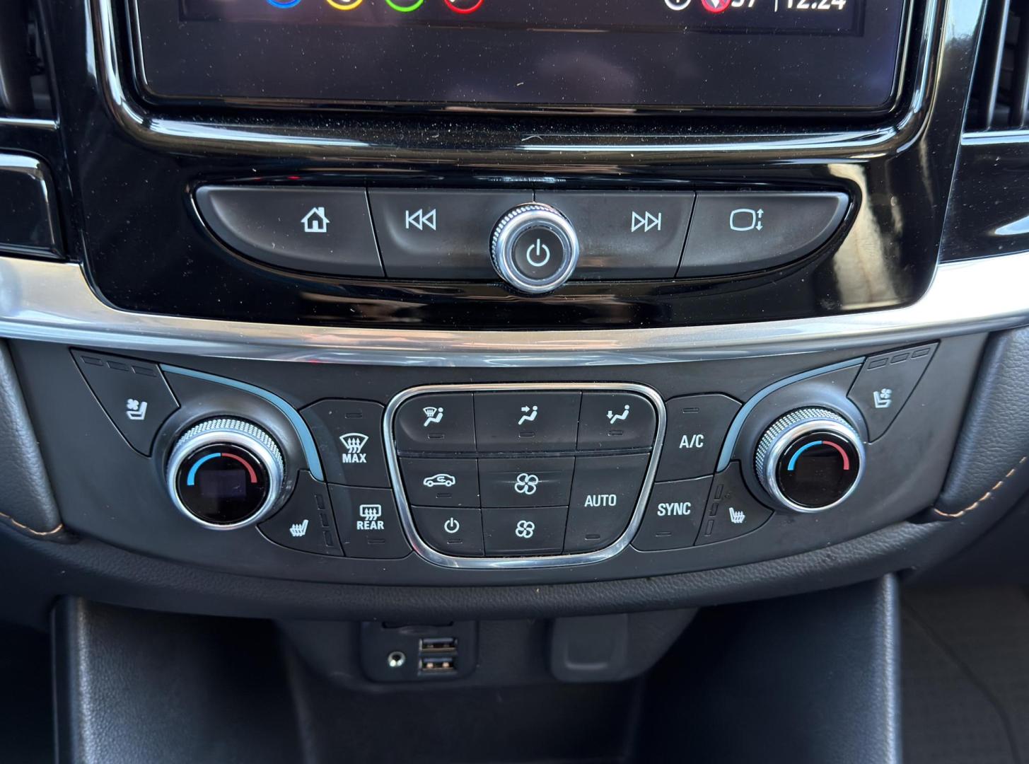 2021 BLACK /Black Chevrolet Traverse Premier AWD (1GNEVKKW2MJ) with an 3.6L V6 engine, Automatic transmission, located at 2990 Old Orchard Rd., Jackson, MO, 63755, 37.354214, -89.612106 - 2021 Chevrolet Traverse Premier 1-Owner 102xxx miles All Wheel Drive 3.6L V6 Automatic Leather 3rd Row Navigation Backup Camera Power/Heated/Cooled Seats Heated Rear Seats Heated Steering Wheel Sunroof Bluetooth Remote Start Cruise Power Windows/Locks/Mirrors We have financing avai - Photo#4