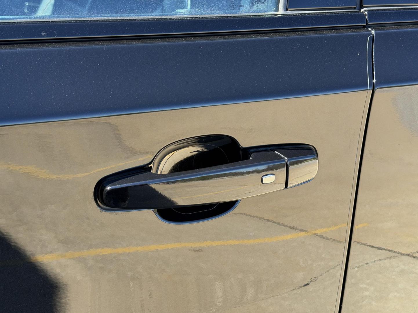 2021 BLACK /Black Chevrolet Traverse Premier AWD (1GNEVKKW2MJ) with an 3.6L V6 engine, Automatic transmission, located at 2990 Old Orchard Rd., Jackson, MO, 63755, 37.354214, -89.612106 - 2021 Chevrolet Traverse Premier 1-Owner 102xxx miles All Wheel Drive 3.6L V6 Automatic Leather 3rd Row Navigation Backup Camera Power/Heated/Cooled Seats Heated Rear Seats Heated Steering Wheel Sunroof Bluetooth Remote Start Cruise Power Windows/Locks/Mirrors We have financing avai - Photo#38