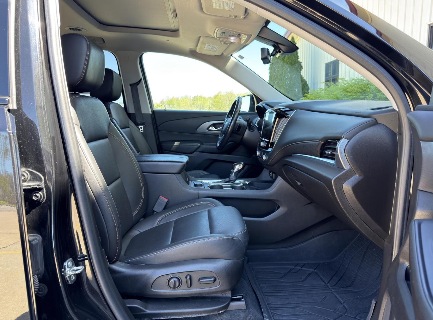 2021 BLACK /Black Chevrolet Traverse Premier AWD (1GNEVKKW2MJ) with an 3.6L V6 engine, Automatic transmission, located at 2990 Old Orchard Rd., Jackson, MO, 63755, 37.354214, -89.612106 - 2021 Chevrolet Traverse Premier 1-Owner 102xxx miles All Wheel Drive 3.6L V6 Automatic Leather 3rd Row Navigation Backup Camera Power/Heated/Cooled Seats Heated Rear Seats Heated Steering Wheel Sunroof Bluetooth Remote Start Cruise Power Windows/Locks/Mirrors We have financing avai - Photo#19