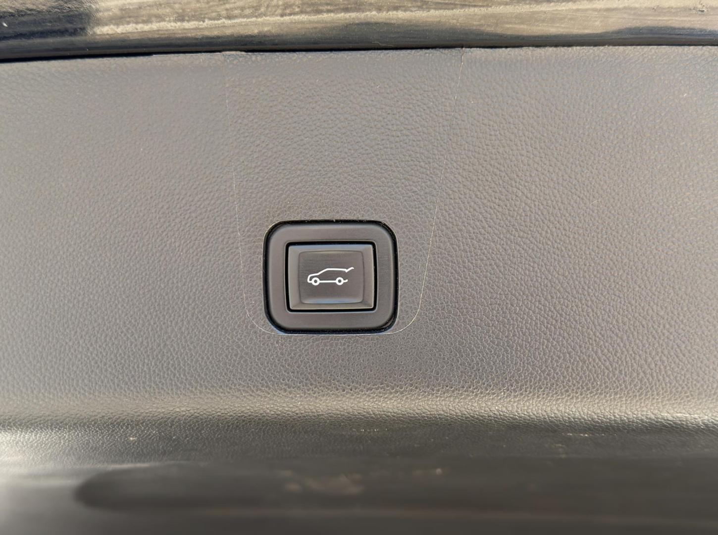 2021 BLACK /Black Chevrolet Traverse Premier AWD (1GNEVKKW2MJ) with an 3.6L V6 engine, Automatic transmission, located at 2990 Old Orchard Rd., Jackson, MO, 63755, 37.354214, -89.612106 - 2021 Chevrolet Traverse Premier 1-Owner 102xxx miles All Wheel Drive 3.6L V6 Automatic Leather 3rd Row Navigation Backup Camera Power/Heated/Cooled Seats Heated Rear Seats Heated Steering Wheel Sunroof Bluetooth Remote Start Cruise Power Windows/Locks/Mirrors We have financing avai - Photo#25