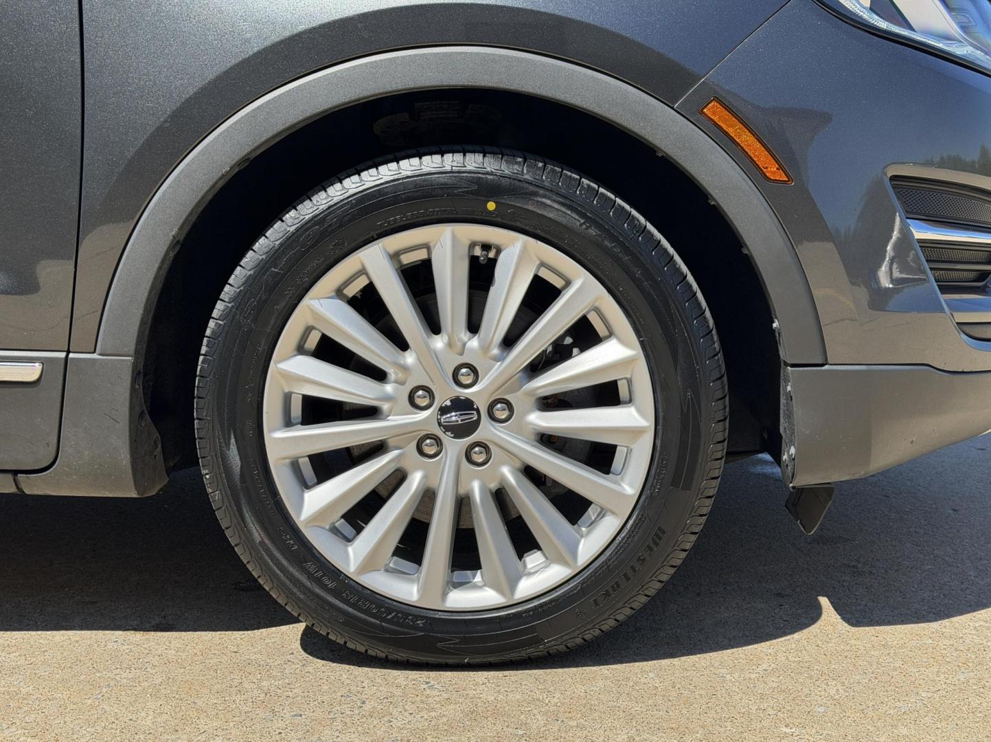 2019 GRAY /Black Lincoln MKC Premiere FWD (5LMCJ1C96KU) with an 2.0L 4 Cyl. engine, Automatic transmission, located at 2990 Old Orchard Rd., Jackson, MO, 63755, 37.354214, -89.612106 - 2019 Lincoln MKC Premiere 53xxx miles Front Wheel Drive 2.0L 4 Cyl. Automatic Leather Backup Camera Power/Heated Seats Bluetooth Remote Start Cruise Power Windows/Locks/Mirrors We have financing available and we accept trades! Fill out a credit application on our website or come by today - Photo#40