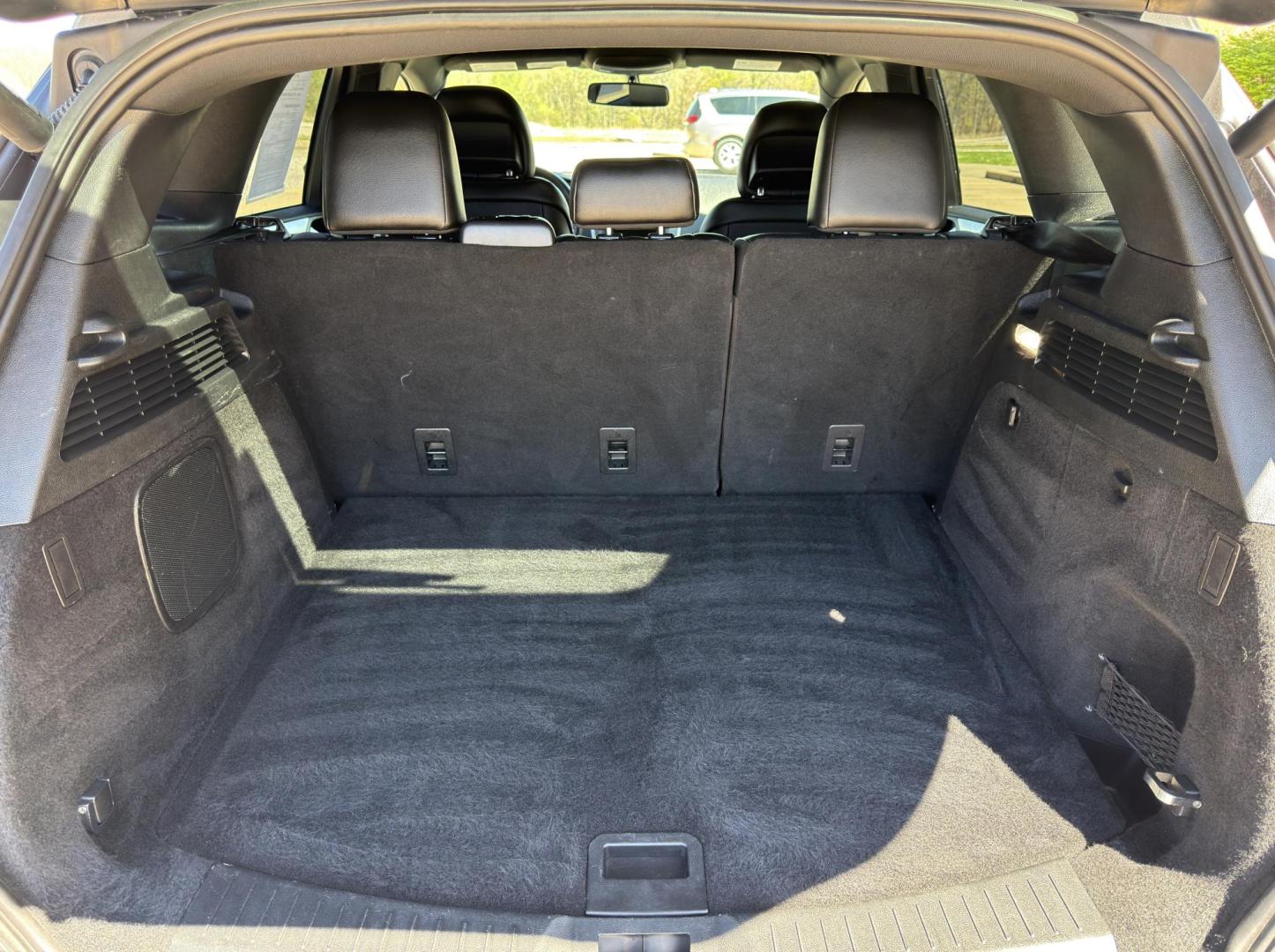 2019 GRAY /Black Lincoln MKC Premiere FWD (5LMCJ1C96KU) with an 2.0L 4 Cyl. engine, Automatic transmission, located at 2990 Old Orchard Rd., Jackson, MO, 63755, 37.354214, -89.612106 - 2019 Lincoln MKC Premiere 53xxx miles Front Wheel Drive 2.0L 4 Cyl. Automatic Leather Backup Camera Power/Heated Seats Bluetooth Remote Start Cruise Power Windows/Locks/Mirrors We have financing available and we accept trades! Fill out a credit application on our website or come by today - Photo#20