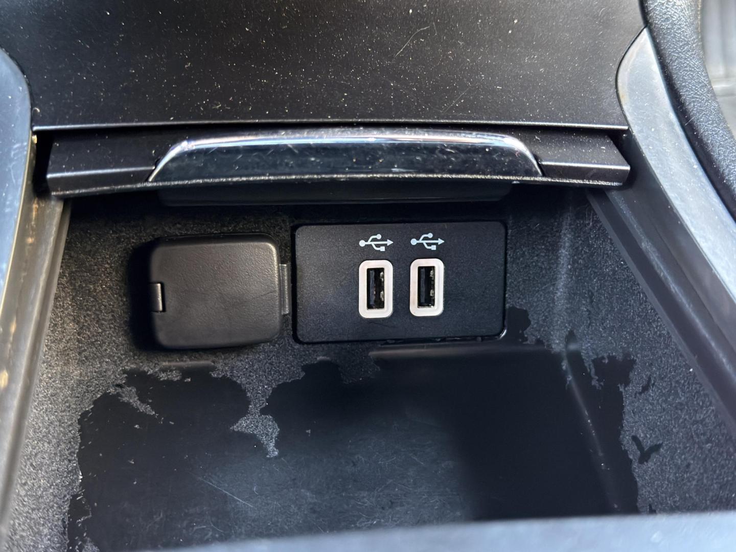 2019 GRAY /Black Lincoln MKC Premiere FWD (5LMCJ1C96KU) with an 2.0L 4 Cyl. engine, Automatic transmission, located at 2990 Old Orchard Rd., Jackson, MO, 63755, 37.354214, -89.612106 - 2019 Lincoln MKC Premiere 53xxx miles Front Wheel Drive 2.0L 4 Cyl. Automatic Leather Backup Camera Power/Heated Seats Bluetooth Remote Start Cruise Power Windows/Locks/Mirrors We have financing available and we accept trades! Fill out a credit application on our website or come by today - Photo#28