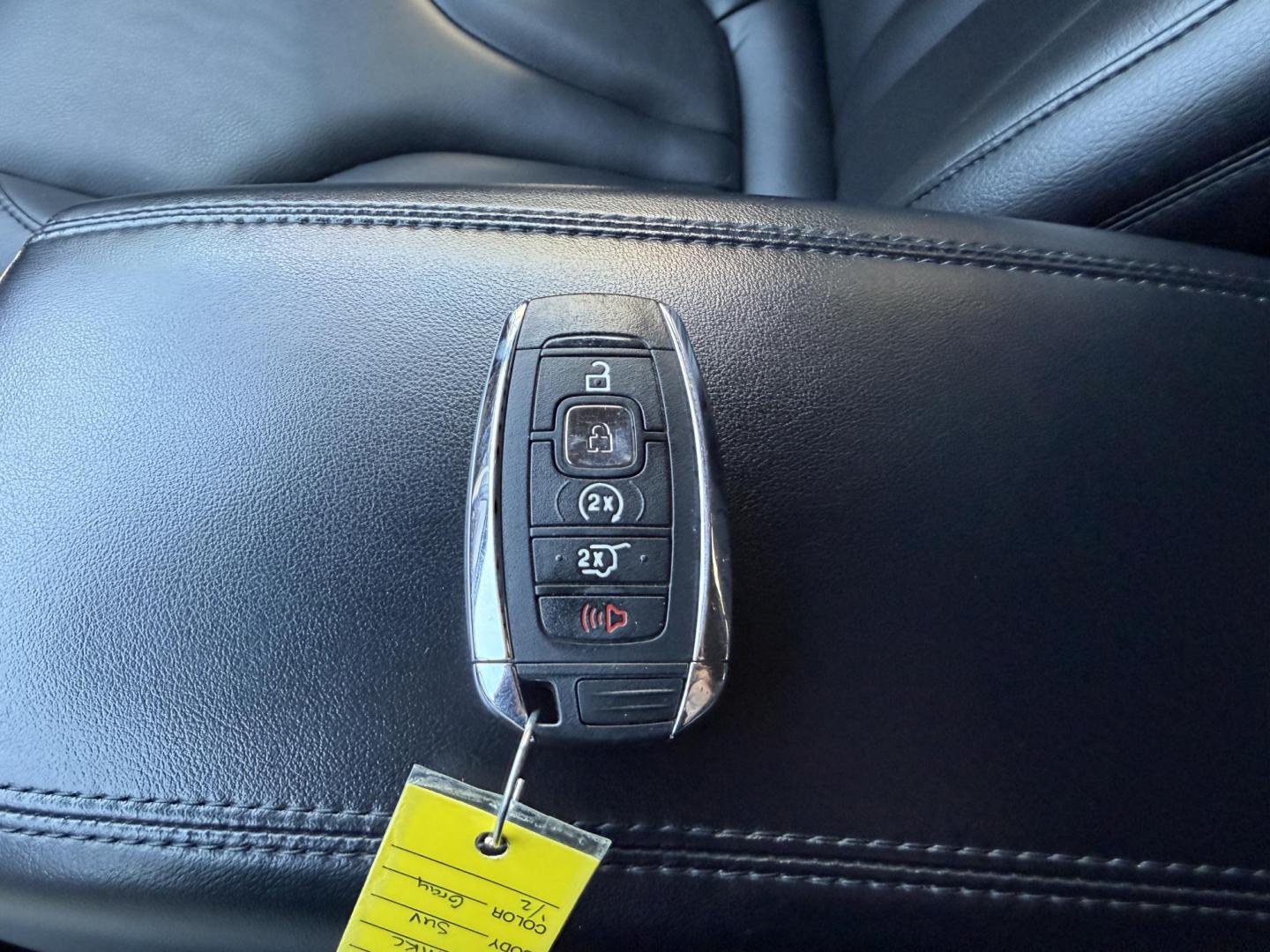 2019 GRAY /Black Lincoln MKC Premiere FWD (5LMCJ1C96KU) with an 2.0L 4 Cyl. engine, Automatic transmission, located at 2990 Old Orchard Rd., Jackson, MO, 63755, 37.354214, -89.612106 - 2019 Lincoln MKC Premiere 53xxx miles Front Wheel Drive 2.0L 4 Cyl. Automatic Leather Backup Camera Power/Heated Seats Bluetooth Remote Start Cruise Power Windows/Locks/Mirrors We have financing available and we accept trades! Fill out a credit application on our website or come by today - Photo#5