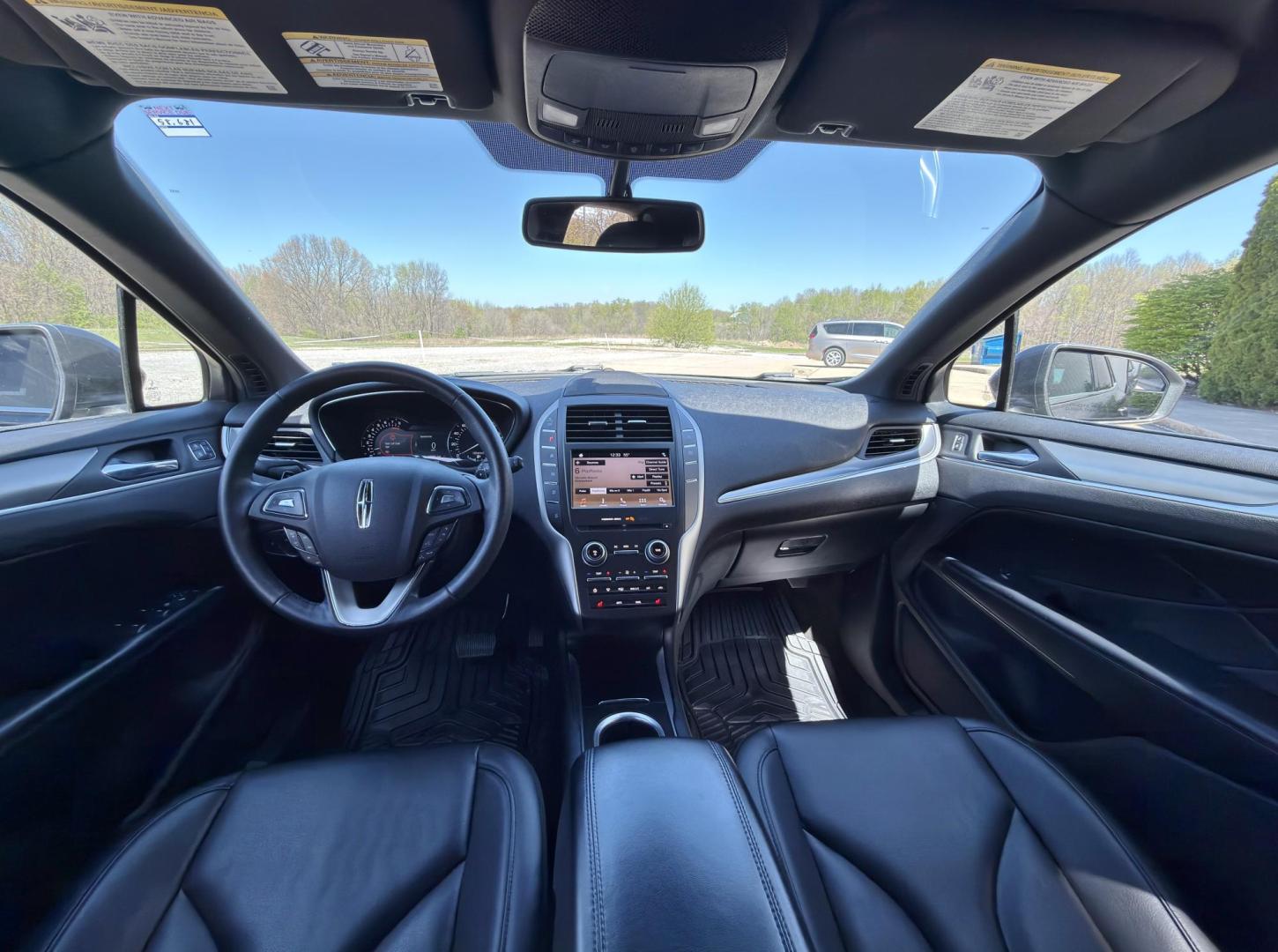 2019 GRAY /Black Lincoln MKC Premiere FWD (5LMCJ1C96KU) with an 2.0L 4 Cyl. engine, Automatic transmission, located at 2990 Old Orchard Rd., Jackson, MO, 63755, 37.354214, -89.612106 - 2019 Lincoln MKC Premiere 53xxx miles Front Wheel Drive 2.0L 4 Cyl. Automatic Leather Backup Camera Power/Heated Seats Bluetooth Remote Start Cruise Power Windows/Locks/Mirrors We have financing available and we accept trades! Fill out a credit application on our website or come by today - Photo#22