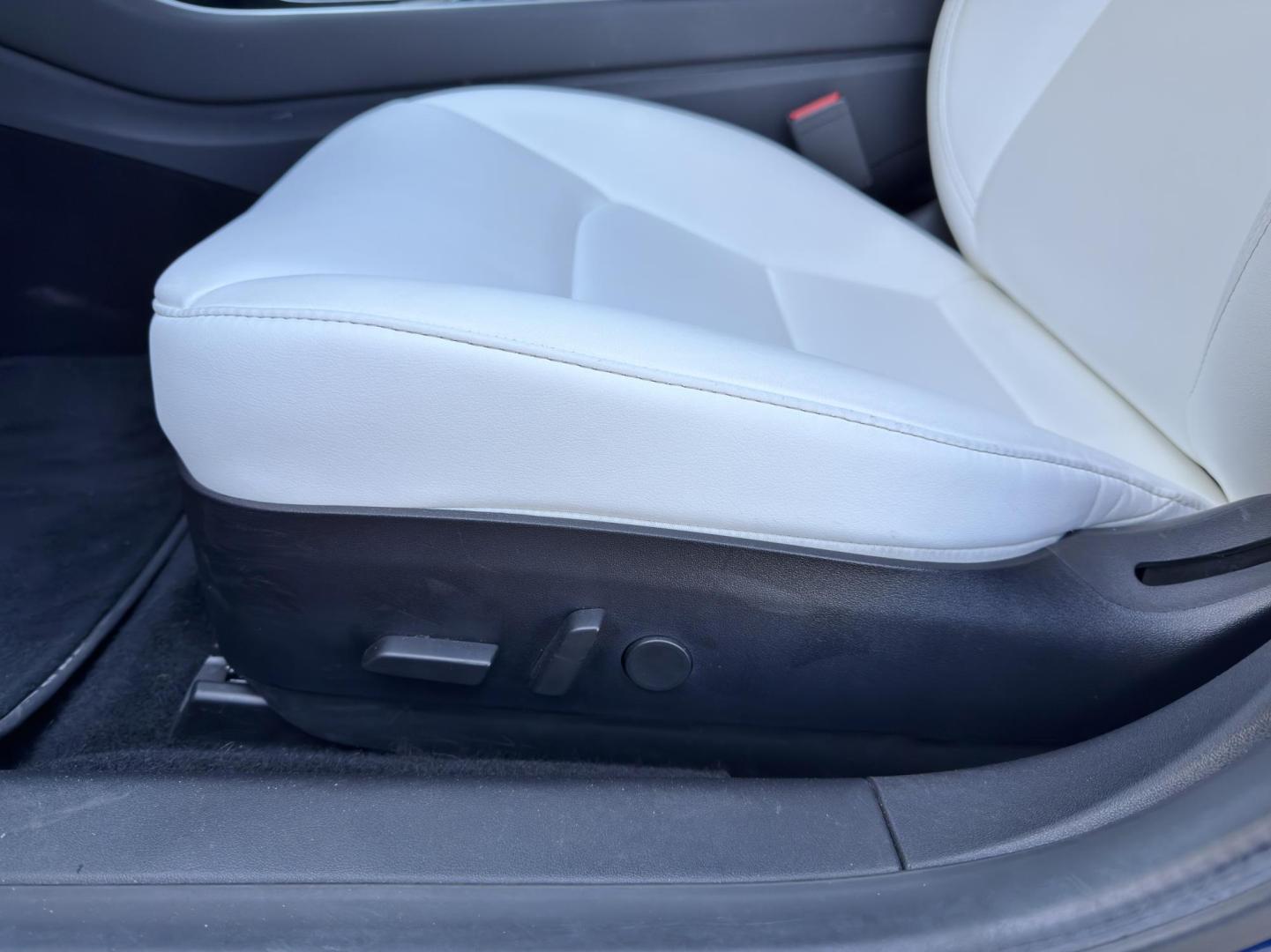 2019 BLUE /Gray Tesla Model 3 Base (5YJ3E1EB5KF) with an ELECTRIC engine, 1A transmission, located at 2990 Old Orchard Rd., Jackson, MO, 63755, 37.354214, -89.612106 - 2019 Tesla Model 3 105xxx miles All Wheel Drive Automatic Leather Navigation Power/Heated Seats Backup Camera Sunroof Bluetooth Cruise Power Windows/Locks/Mirrors We have financing available and we accept trades! Fill out a credit application on our website or come by today! If you have - Photo#7