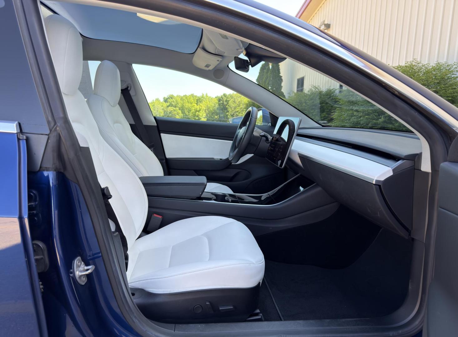 2019 BLUE /Gray Tesla Model 3 Base (5YJ3E1EB5KF) with an ELECTRIC engine, 1A transmission, located at 2990 Old Orchard Rd., Jackson, MO, 63755, 37.354214, -89.612106 - 2019 Tesla Model 3 105xxx miles All Wheel Drive Automatic Leather Navigation Power/Heated Seats Backup Camera Sunroof Bluetooth Cruise Power Windows/Locks/Mirrors We have financing available and we accept trades! Fill out a credit application on our website or come by today! If you have - Photo#18
