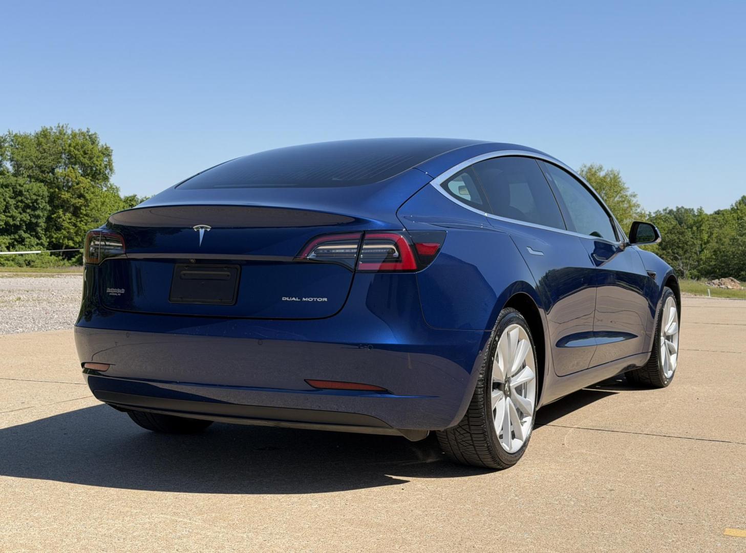 2019 BLUE /Gray Tesla Model 3 Base (5YJ3E1EB5KF) with an ELECTRIC engine, 1A transmission, located at 2990 Old Orchard Rd., Jackson, MO, 63755, 37.354214, -89.612106 - 2019 Tesla Model 3 105xxx miles All Wheel Drive Automatic Leather Navigation Power/Heated Seats Backup Camera Sunroof Bluetooth Cruise Power Windows/Locks/Mirrors We have financing available and we accept trades! Fill out a credit application on our website or come by today! If you have - Photo#11