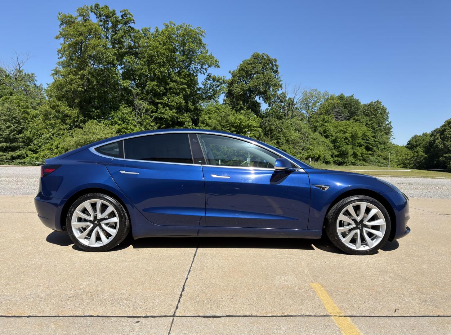 2019 BLUE /Gray Tesla Model 3 Base (5YJ3E1EB5KF) with an ELECTRIC engine, 1A transmission, located at 2990 Old Orchard Rd., Jackson, MO, 63755, 37.354214, -89.612106 - 2019 Tesla Model 3 105xxx miles All Wheel Drive Automatic Leather Navigation Power/Heated Seats Backup Camera Sunroof Bluetooth Cruise Power Windows/Locks/Mirrors We have financing available and we accept trades! Fill out a credit application on our website or come by today! If you have - Photo#10