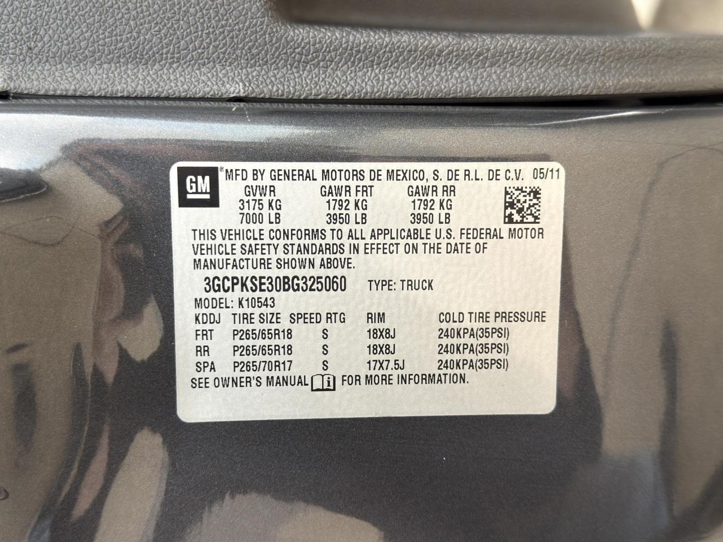 2011 GRAY /Black Chevrolet Silverado 1500 LT Crew Cab 4WD (3GCPKSE30BG) with an 5.3L V8 engine, Automatic transmission, located at 2990 Old Orchard Rd., Jackson, MO, 63755, 37.354214, -89.612106 - 2011 Chevrolet Silverado 1500 LT 189xxx miles 4x4 5.3L V8 Automatic Power Driver Seat Remote Start Cruise Power Windows/Locks/Mirrors We have financing available and we accept trades! Fill out a credit application on our website or come by today! If you have any questions, give us a call a - Photo#51