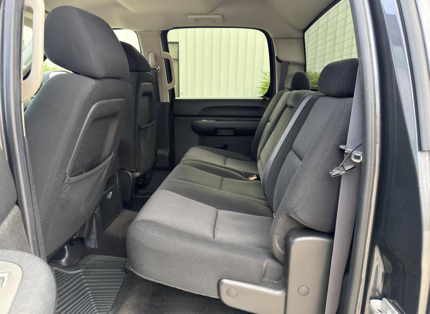 2011 GRAY /Black Chevrolet Silverado 1500 LT Crew Cab 4WD (3GCPKSE30BG) with an 5.3L V8 engine, Automatic transmission, located at 2990 Old Orchard Rd., Jackson, MO, 63755, 37.354214, -89.612106 - 2011 Chevrolet Silverado 1500 LT 189xxx miles 4x4 5.3L V8 Automatic Power Driver Seat Remote Start Cruise Power Windows/Locks/Mirrors We have financing available and we accept trades! Fill out a credit application on our website or come by today! If you have any questions, give us a call a - Photo#16