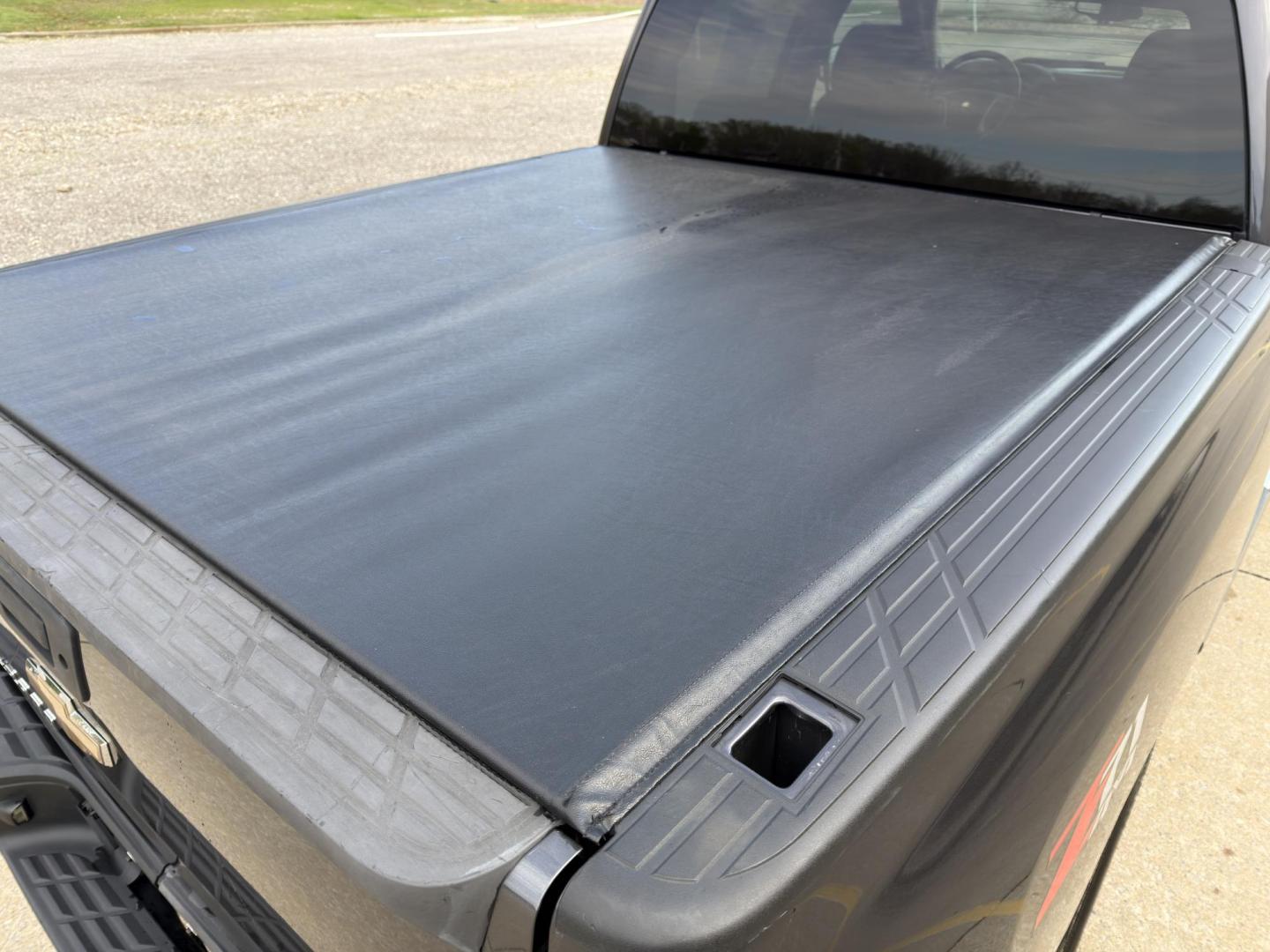 2011 GRAY /Black Chevrolet Silverado 1500 LT Crew Cab 4WD (3GCPKSE30BG) with an 5.3L V8 engine, Automatic transmission, located at 2990 Old Orchard Rd., Jackson, MO, 63755, 37.354214, -89.612106 - 2011 Chevrolet Silverado 1500 LT 189xxx miles 4x4 5.3L V8 Automatic Power Driver Seat Remote Start Cruise Power Windows/Locks/Mirrors We have financing available and we accept trades! Fill out a credit application on our website or come by today! If you have any questions, give us a call a - Photo#20