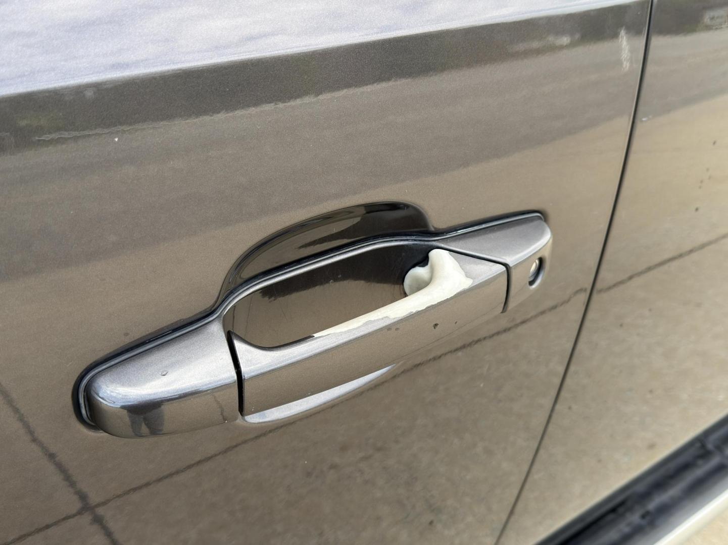 2011 GRAY /Black Chevrolet Silverado 1500 LT Crew Cab 4WD (3GCPKSE30BG) with an 5.3L V8 engine, Automatic transmission, located at 2990 Old Orchard Rd., Jackson, MO, 63755, 37.354214, -89.612106 - 2011 Chevrolet Silverado 1500 LT 189xxx miles 4x4 5.3L V8 Automatic Power Driver Seat Remote Start Cruise Power Windows/Locks/Mirrors We have financing available and we accept trades! Fill out a credit application on our website or come by today! If you have any questions, give us a call a - Photo#42