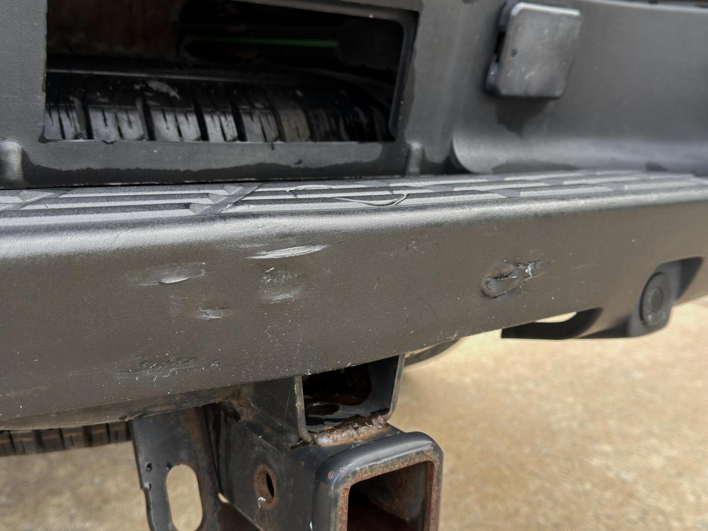 2011 GRAY /Black Chevrolet Silverado 1500 LT Crew Cab 4WD (3GCPKSE30BG) with an 5.3L V8 engine, Automatic transmission, located at 2990 Old Orchard Rd., Jackson, MO, 63755, 37.354214, -89.612106 - 2011 Chevrolet Silverado 1500 LT 189xxx miles 4x4 5.3L V8 Automatic Power Driver Seat Remote Start Cruise Power Windows/Locks/Mirrors We have financing available and we accept trades! Fill out a credit application on our website or come by today! If you have any questions, give us a call a - Photo#44