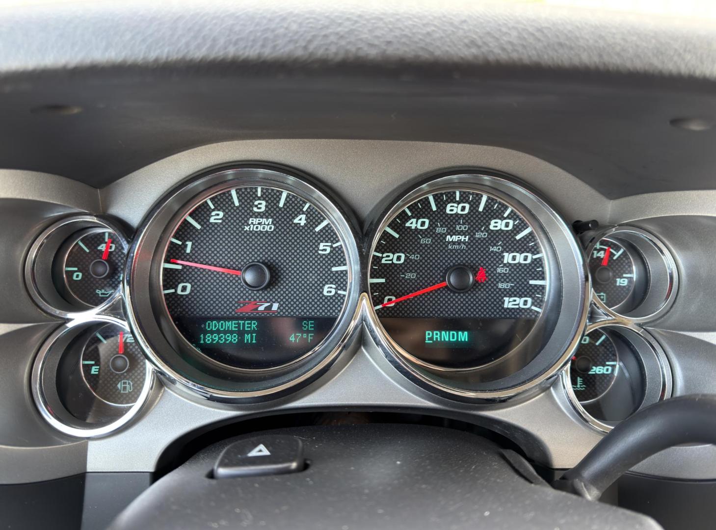 2011 GRAY /Black Chevrolet Silverado 1500 LT Crew Cab 4WD (3GCPKSE30BG) with an 5.3L V8 engine, Automatic transmission, located at 2990 Old Orchard Rd., Jackson, MO, 63755, 37.354214, -89.612106 - 2011 Chevrolet Silverado 1500 LT 189xxx miles 4x4 5.3L V8 Automatic Power Driver Seat Remote Start Cruise Power Windows/Locks/Mirrors We have financing available and we accept trades! Fill out a credit application on our website or come by today! If you have any questions, give us a call a - Photo#1