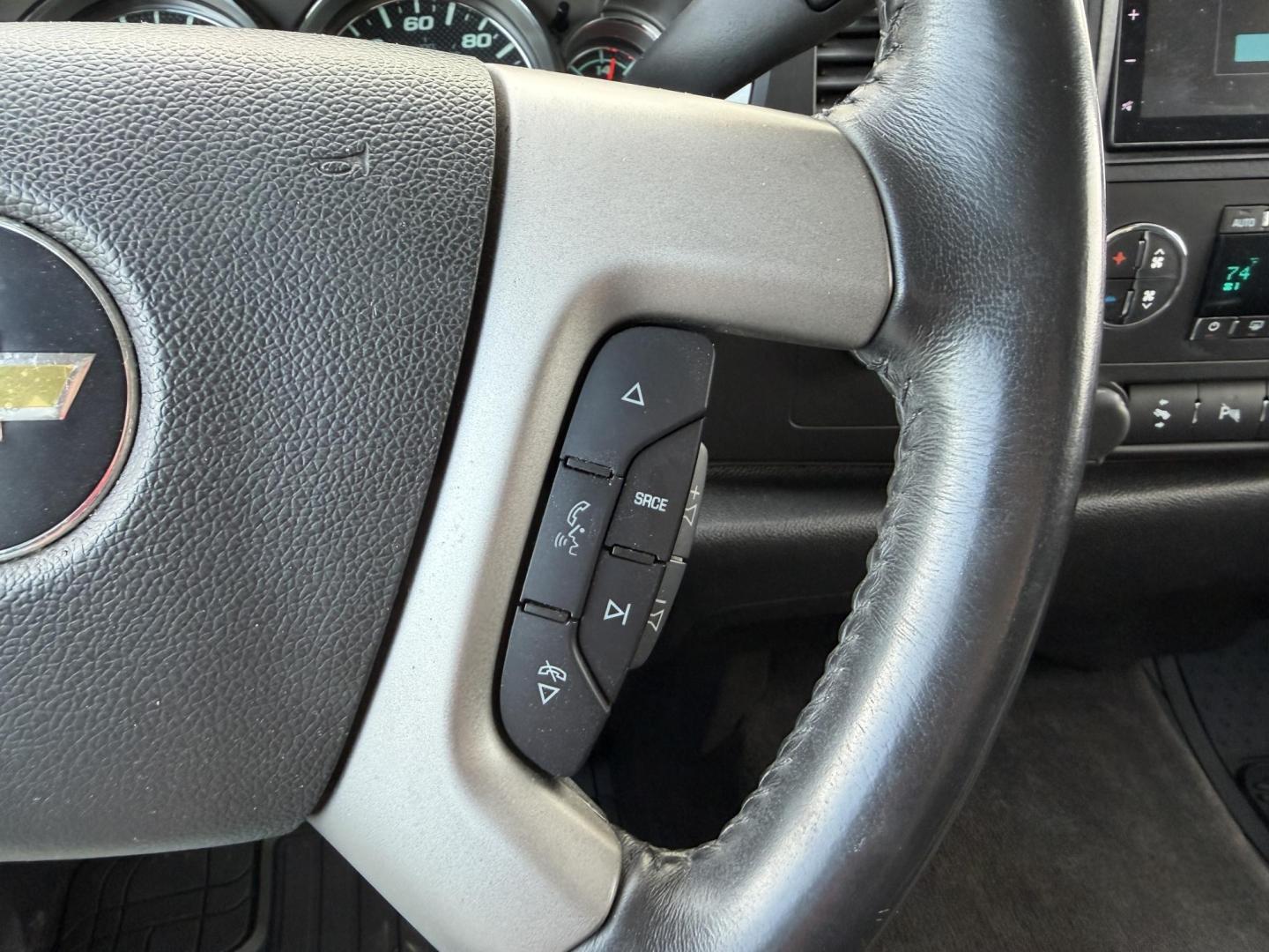 2011 GRAY /Black Chevrolet Silverado 1500 LT Crew Cab 4WD (3GCPKSE30BG) with an 5.3L V8 engine, Automatic transmission, located at 2990 Old Orchard Rd., Jackson, MO, 63755, 37.354214, -89.612106 - 2011 Chevrolet Silverado 1500 LT 189xxx miles 4x4 5.3L V8 Automatic Power Driver Seat Remote Start Cruise Power Windows/Locks/Mirrors We have financing available and we accept trades! Fill out a credit application on our website or come by today! If you have any questions, give us a call a - Photo#24