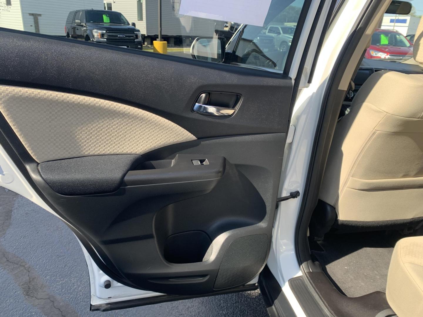 2016 WHITE /TAN Honda CR-V EX (5J6RM4H51GL) with an 2.4L L4 DOHC 16V engine, Automatic transmission, located at 506 S. Kingshighway, Cape Girardeau, MO, 63703, (573) 235-5000, 37.294991, -89.553635 - 2016 Honda CR-V EX 134,xxx Miles One Owner AWD Heated Seats Sunroof Backup Camera Power Windows/Locks/Mirrors We have financing available and we accept trades! Fill out a credit application on our website or come by today! If you have any questions, give us a call at (573) 235-5000 or vis - Photo#15