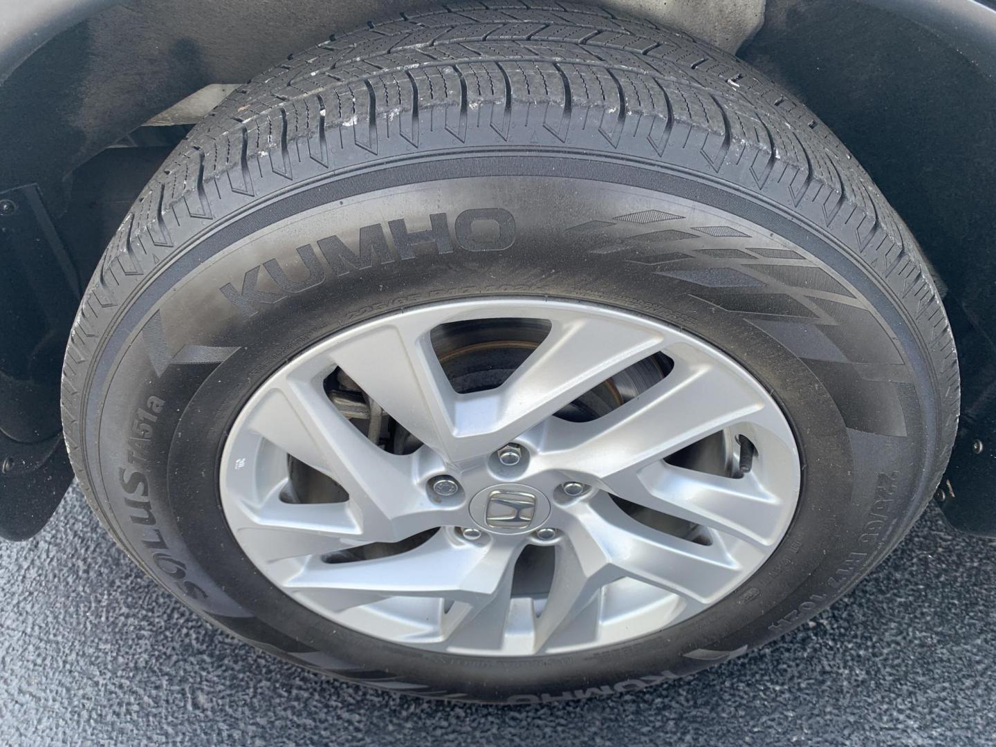 2016 WHITE /TAN Honda CR-V EX (5J6RM4H51GL) with an 2.4L L4 DOHC 16V engine, Automatic transmission, located at 506 S. Kingshighway, Cape Girardeau, MO, 63703, (573) 235-5000, 37.294991, -89.553635 - 2016 Honda CR-V EX 134,xxx Miles One Owner AWD Heated Seats Sunroof Backup Camera Power Windows/Locks/Mirrors We have financing available and we accept trades! Fill out a credit application on our website or come by today! If you have any questions, give us a call at (573) 235-5000 or vis - Photo#37