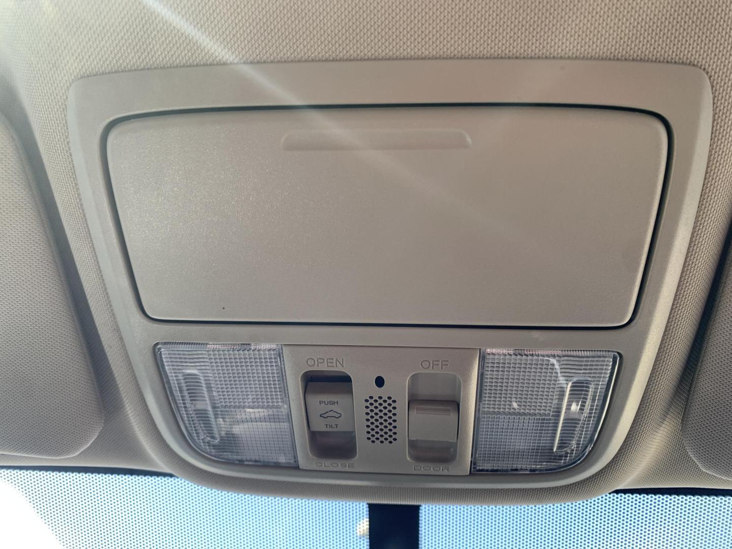 2016 WHITE /TAN Honda CR-V EX (5J6RM4H51GL) with an 2.4L L4 DOHC 16V engine, Automatic transmission, located at 506 S. Kingshighway, Cape Girardeau, MO, 63703, (573) 235-5000, 37.294991, -89.553635 - 2016 Honda CR-V EX 134,xxx Miles One Owner AWD Heated Seats Sunroof Backup Camera Power Windows/Locks/Mirrors We have financing available and we accept trades! Fill out a credit application on our website or come by today! If you have any questions, give us a call at (573) 235-5000 or vis - Photo#31