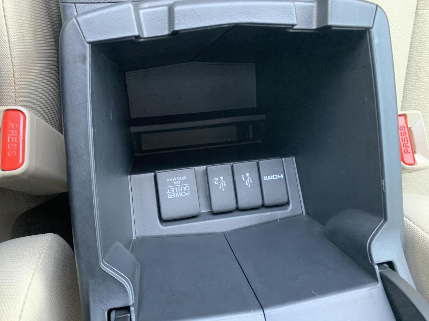 2016 WHITE /TAN Honda CR-V EX (5J6RM4H51GL) with an 2.4L L4 DOHC 16V engine, Automatic transmission, located at 506 S. Kingshighway, Cape Girardeau, MO, 63703, (573) 235-5000, 37.294991, -89.553635 - 2016 Honda CR-V EX 134,xxx Miles One Owner AWD Heated Seats Sunroof Backup Camera Power Windows/Locks/Mirrors We have financing available and we accept trades! Fill out a credit application on our website or come by today! If you have any questions, give us a call at (573) 235-5000 or vis - Photo#33