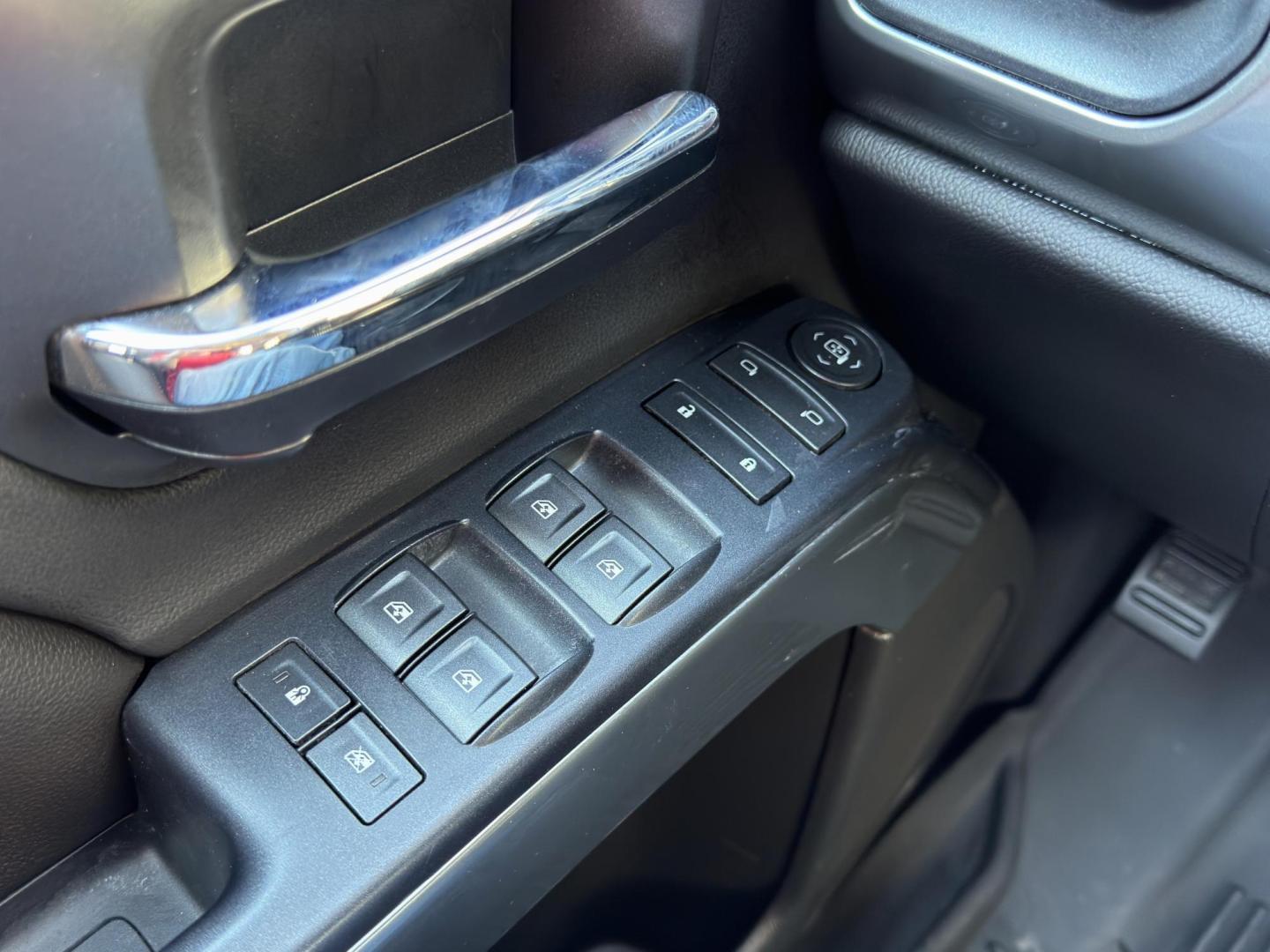 2017 BLACK /Black Chevrolet Silverado 1500 LT Crew Cab 4WD (3GCUKREC1HG) with an 5.3L V8 engine, Automatic transmission, located at 2990 Old Orchard Rd., Jackson, MO, 63755, 37.354214, -89.612106 - 2017 Chevrolet Silverado 1500 LT 108xxx miles 4x4 5.3L V8 Automatic Backup Camera Power Driver Seat Bluetooth Remote Start Cruise Power Windows/Locks/Mirrors We have financing available and we accept trades! Fill out a credit application on our website or come by today! If you have any q - Photo#29