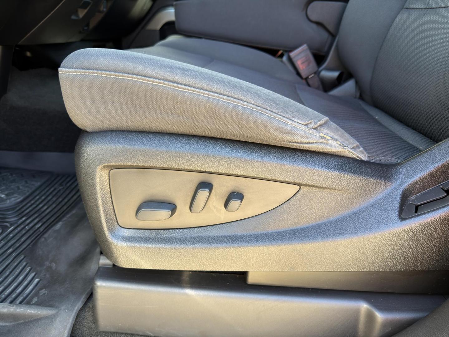 2017 BLACK /Black Chevrolet Silverado 1500 LT Crew Cab 4WD (3GCUKREC1HG) with an 5.3L V8 engine, Automatic transmission, located at 2990 Old Orchard Rd., Jackson, MO, 63755, 37.354214, -89.612106 - 2017 Chevrolet Silverado 1500 LT 108xxx miles 4x4 5.3L V8 Automatic Backup Camera Power Driver Seat Bluetooth Remote Start Cruise Power Windows/Locks/Mirrors We have financing available and we accept trades! Fill out a credit application on our website or come by today! If you have any q - Photo#4