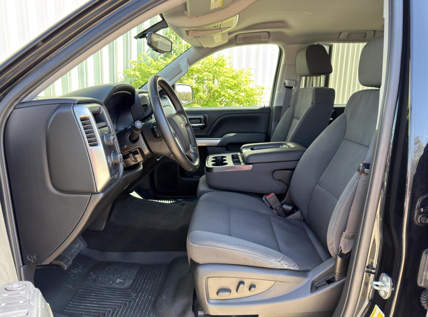 2017 BLACK /Black Chevrolet Silverado 1500 LT Crew Cab 4WD (3GCUKREC1HG) with an 5.3L V8 engine, Automatic transmission, located at 2990 Old Orchard Rd., Jackson, MO, 63755, 37.354214, -89.612106 - 2017 Chevrolet Silverado 1500 LT 108xxx miles 4x4 5.3L V8 Automatic Backup Camera Power Driver Seat Bluetooth Remote Start Cruise Power Windows/Locks/Mirrors We have financing available and we accept trades! Fill out a credit application on our website or come by today! If you have any q - Photo#14