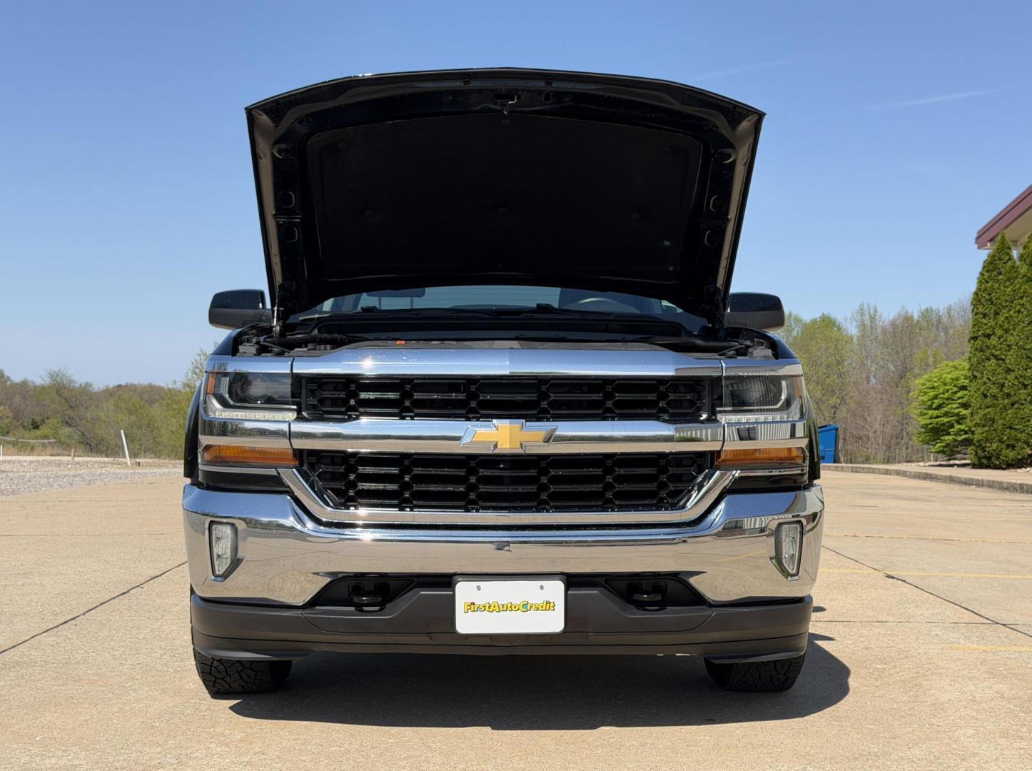 2017 BLACK /Black Chevrolet Silverado 1500 LT Crew Cab 4WD (3GCUKREC1HG) with an 5.3L V8 engine, Automatic transmission, located at 2990 Old Orchard Rd., Jackson, MO, 63755, 37.354214, -89.612106 - 2017 Chevrolet Silverado 1500 LT 108xxx miles 4x4 5.3L V8 Automatic Backup Camera Power Driver Seat Bluetooth Remote Start Cruise Power Windows/Locks/Mirrors We have financing available and we accept trades! Fill out a credit application on our website or come by today! If you have any q - Photo#30