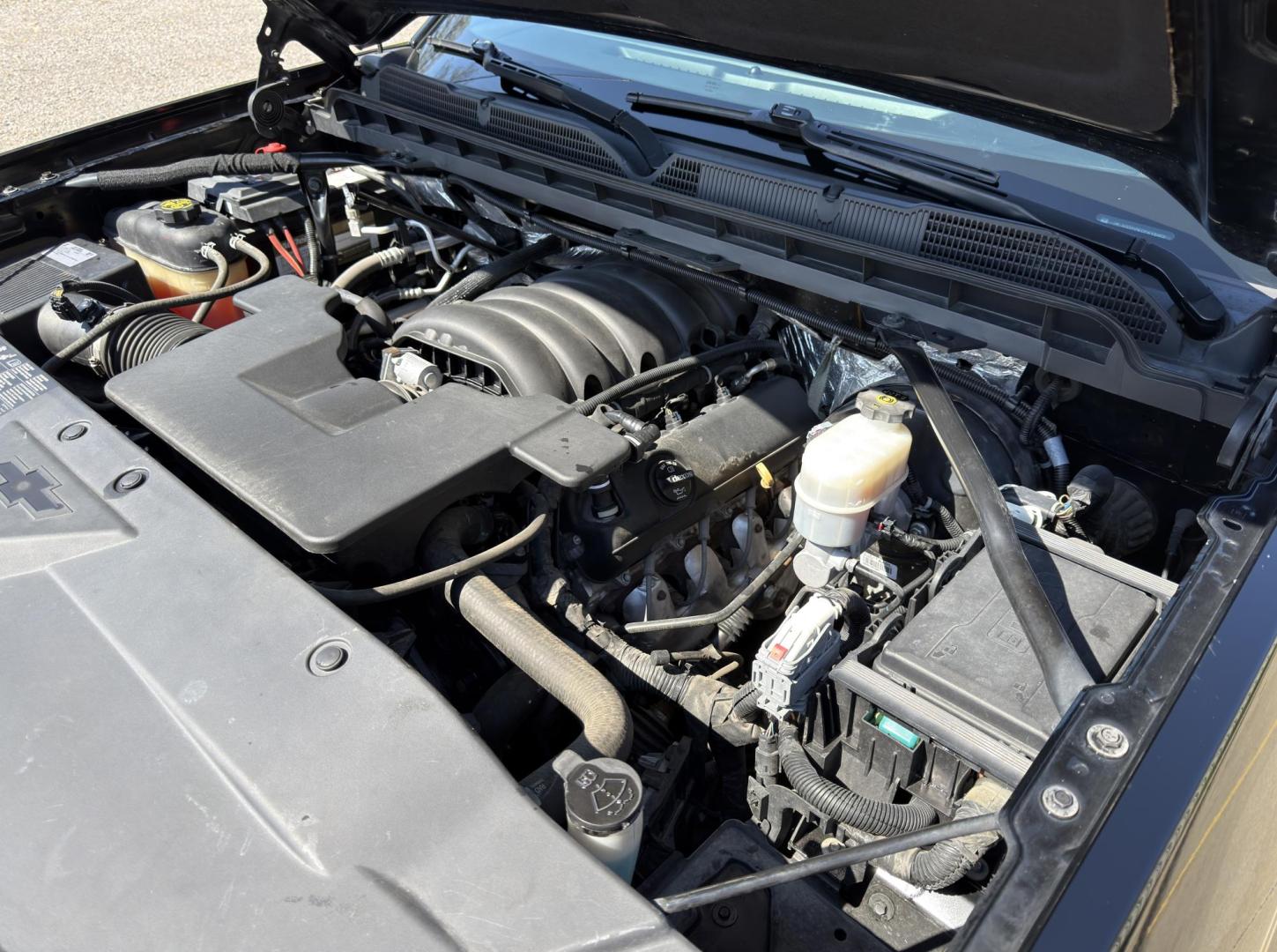 2017 BLACK /Black Chevrolet Silverado 1500 LT Crew Cab 4WD (3GCUKREC1HG) with an 5.3L V8 engine, Automatic transmission, located at 2990 Old Orchard Rd., Jackson, MO, 63755, 37.354214, -89.612106 - 2017 Chevrolet Silverado 1500 LT 108xxx miles 4x4 5.3L V8 Automatic Backup Camera Power Driver Seat Bluetooth Remote Start Cruise Power Windows/Locks/Mirrors We have financing available and we accept trades! Fill out a credit application on our website or come by today! If you have any q - Photo#31