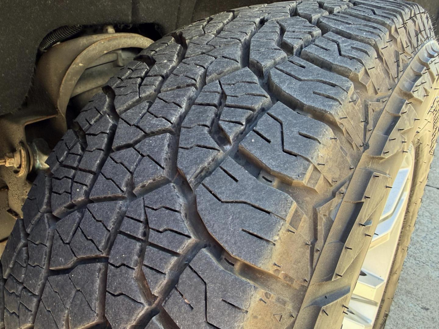 2017 BLACK /Black Chevrolet Silverado 1500 LT Crew Cab 4WD (3GCUKREC1HG) with an 5.3L V8 engine, Automatic transmission, located at 2990 Old Orchard Rd., Jackson, MO, 63755, 37.354214, -89.612106 - 2017 Chevrolet Silverado 1500 LT 108xxx miles 4x4 5.3L V8 Automatic Backup Camera Power Driver Seat Bluetooth Remote Start Cruise Power Windows/Locks/Mirrors We have financing available and we accept trades! Fill out a credit application on our website or come by today! If you have any q - Photo#32