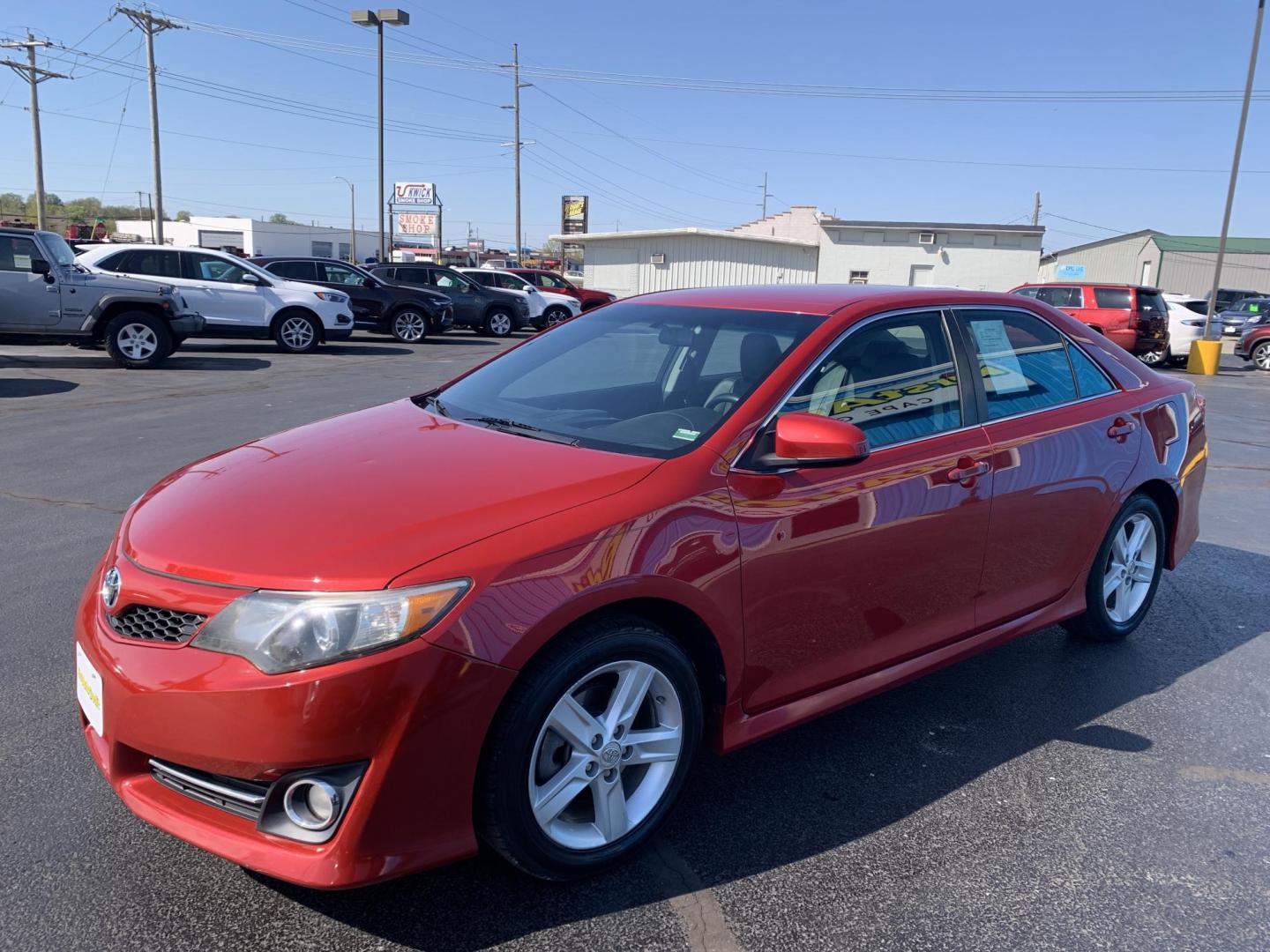 2012 RED /BLACK Toyota Camry SE (4T1BF1FK9CU) with an 2.5L L4 DOHC 16V engine, Automatic transmission, located at 506 S. Kingshighway, Cape Girardeau, MO, 63703, (573) 235-5000, 37.294991, -89.553635 - 2012 Toyota Camry SE 151,xxx miles Cruise Bluetooth USB Power Windows/Locks/Mirrors We have financing available and we accept trades! Fill out a credit application on our website or come by today! If you have any questions, give us a call at (573) 235-5000 or visit our website at firstautoc - Photo#2
