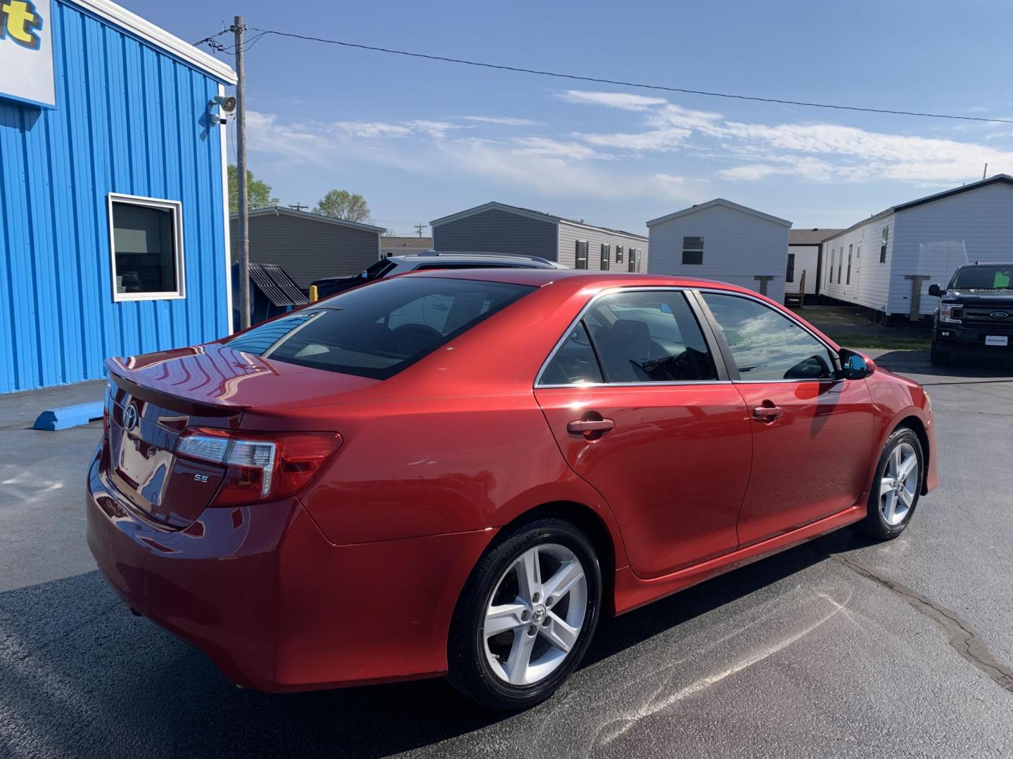 2012 RED /BLACK Toyota Camry SE (4T1BF1FK9CU) with an 2.5L L4 DOHC 16V engine, Automatic transmission, located at 506 S. Kingshighway, Cape Girardeau, MO, 63703, (573) 235-5000, 37.294991, -89.553635 - 2012 Toyota Camry SE 151,xxx miles Cruise Bluetooth USB Power Windows/Locks/Mirrors We have financing available and we accept trades! Fill out a credit application on our website or come by today! If you have any questions, give us a call at (573) 235-5000 or visit our website at firstautoc - Photo#7