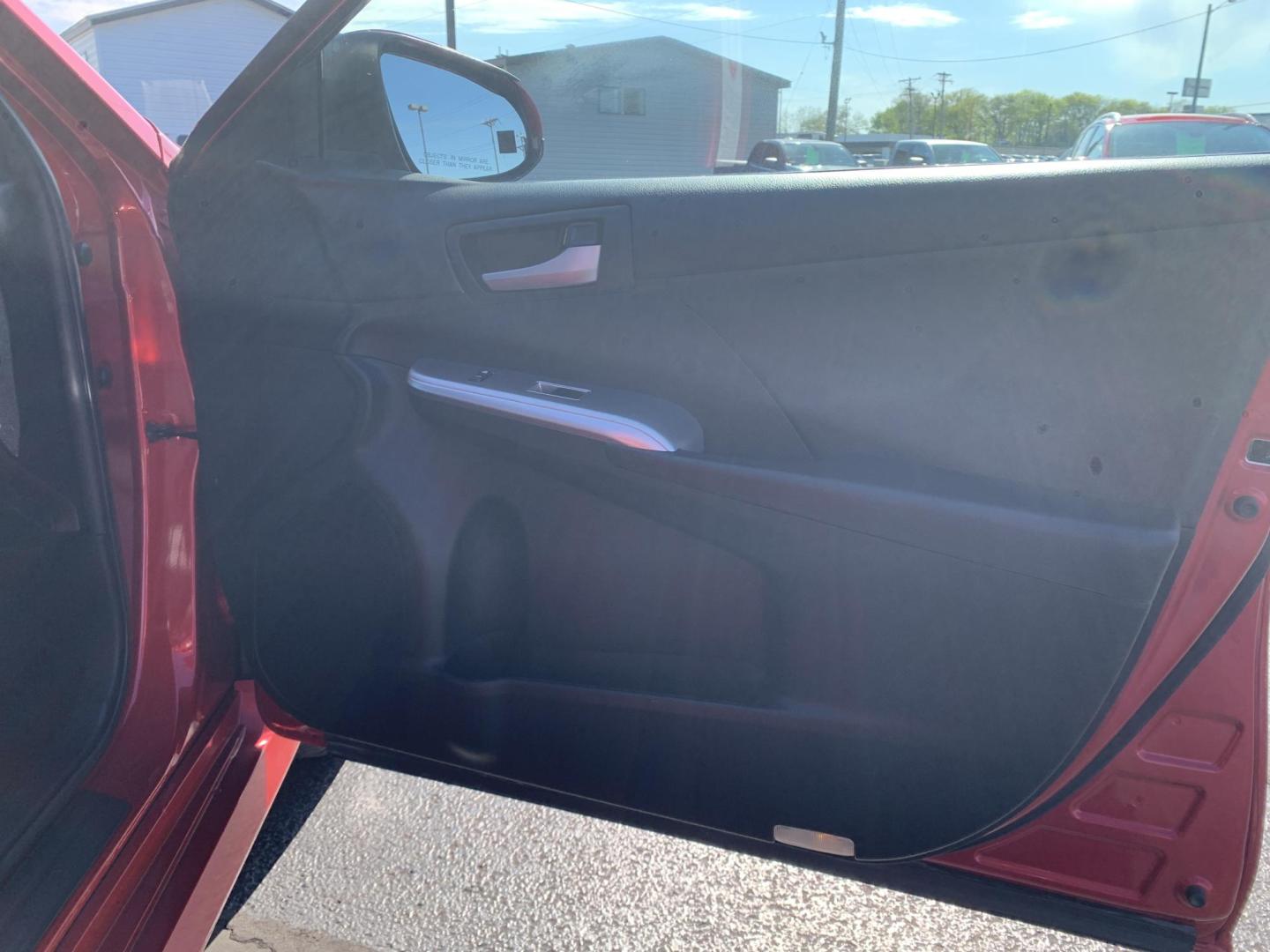 2012 RED /BLACK Toyota Camry SE (4T1BF1FK9CU) with an 2.5L L4 DOHC 16V engine, Automatic transmission, located at 506 S. Kingshighway, Cape Girardeau, MO, 63703, (573) 235-5000, 37.294991, -89.553635 - 2012 Toyota Camry SE 151,xxx miles Cruise Bluetooth USB Power Windows/Locks/Mirrors We have financing available and we accept trades! Fill out a credit application on our website or come by today! If you have any questions, give us a call at (573) 235-5000 or visit our website at firstautoc - Photo#9