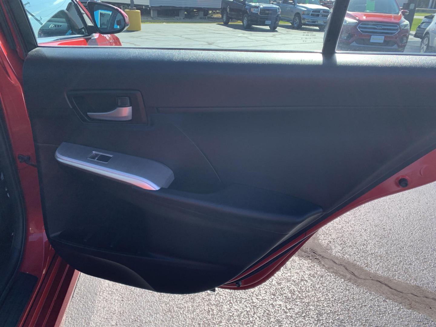 2012 RED /BLACK Toyota Camry SE (4T1BF1FK9CU) with an 2.5L L4 DOHC 16V engine, Automatic transmission, located at 506 S. Kingshighway, Cape Girardeau, MO, 63703, (573) 235-5000, 37.294991, -89.553635 - 2012 Toyota Camry SE 151,xxx miles Cruise Bluetooth USB Power Windows/Locks/Mirrors We have financing available and we accept trades! Fill out a credit application on our website or come by today! If you have any questions, give us a call at (573) 235-5000 or visit our website at firstautoc - Photo#11