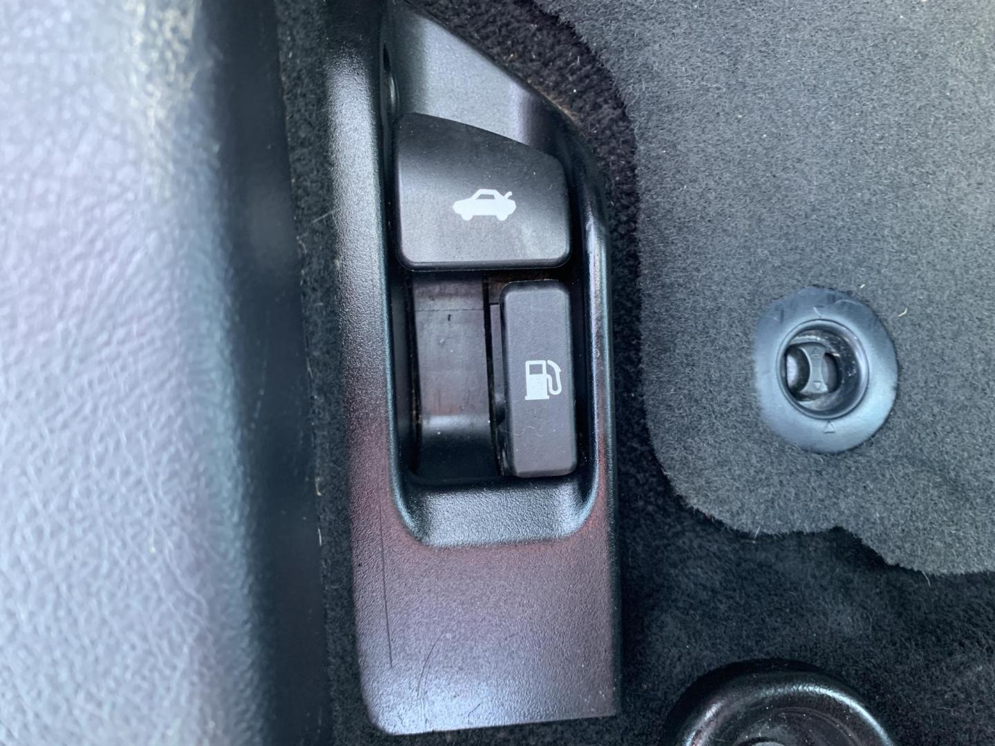 2012 RED /BLACK Toyota Camry SE (4T1BF1FK9CU) with an 2.5L L4 DOHC 16V engine, Automatic transmission, located at 506 S. Kingshighway, Cape Girardeau, MO, 63703, (573) 235-5000, 37.294991, -89.553635 - 2012 Toyota Camry SE 151,xxx miles Cruise Bluetooth USB Power Windows/Locks/Mirrors We have financing available and we accept trades! Fill out a credit application on our website or come by today! If you have any questions, give us a call at (573) 235-5000 or visit our website at firstautoc - Photo#22