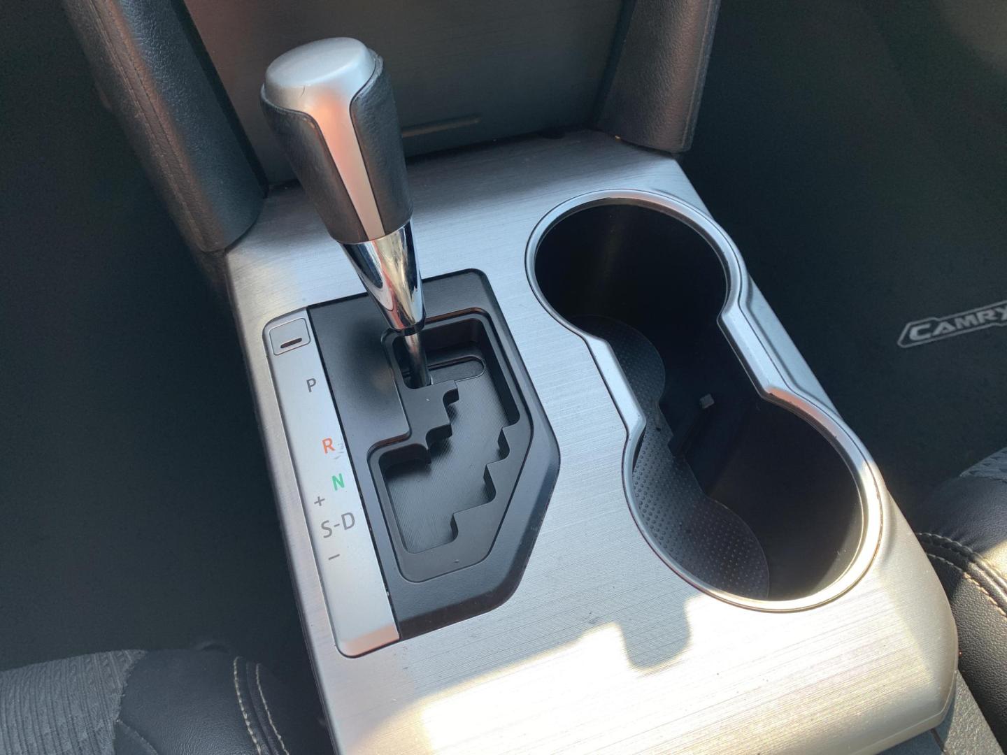 2012 RED /BLACK Toyota Camry SE (4T1BF1FK9CU) with an 2.5L L4 DOHC 16V engine, Automatic transmission, located at 506 S. Kingshighway, Cape Girardeau, MO, 63703, (573) 235-5000, 37.294991, -89.553635 - 2012 Toyota Camry SE 151,xxx miles Cruise Bluetooth USB Power Windows/Locks/Mirrors We have financing available and we accept trades! Fill out a credit application on our website or come by today! If you have any questions, give us a call at (573) 235-5000 or visit our website at firstautoc - Photo#24