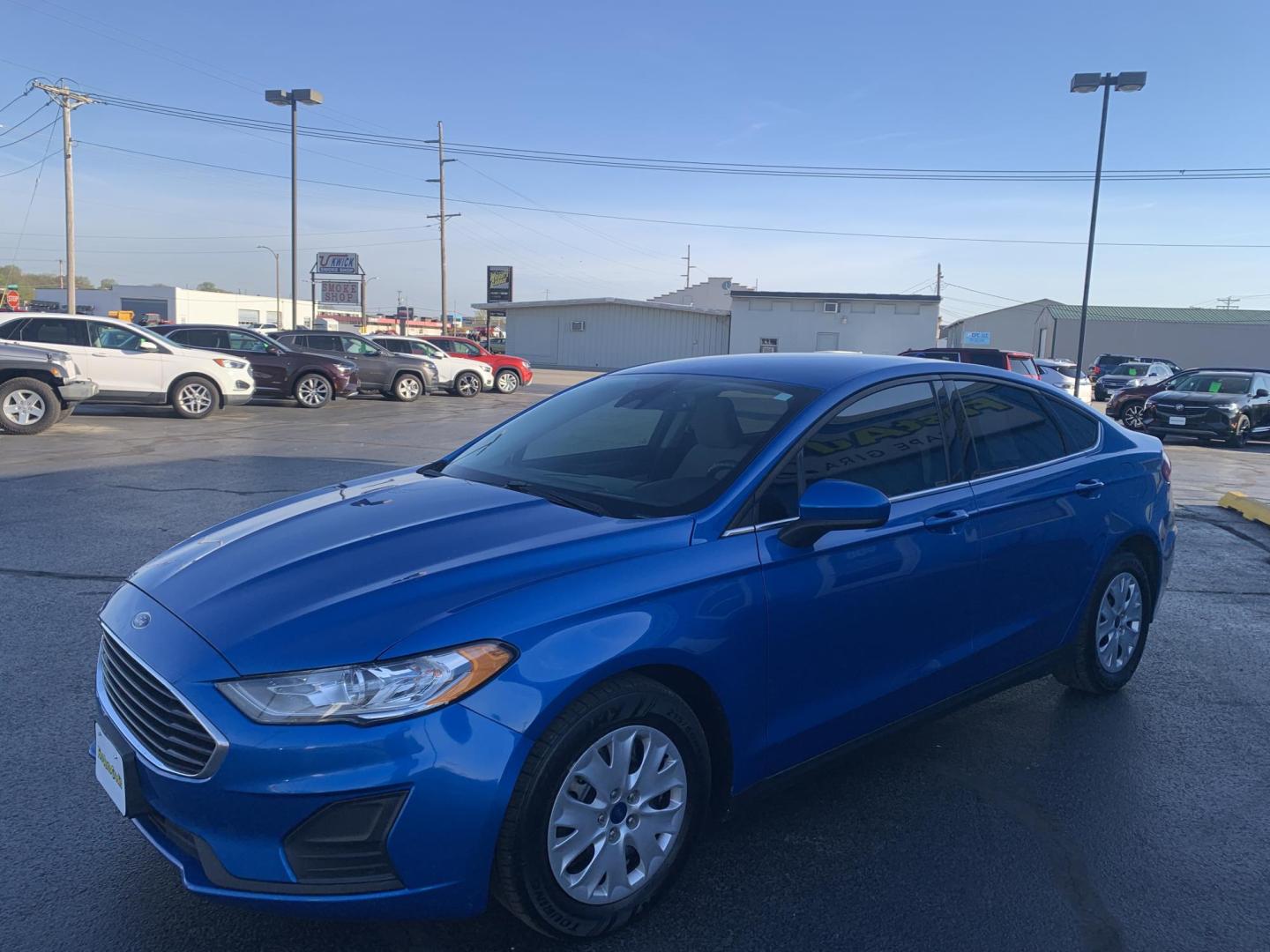 2020 BLUE /TAN Ford Fusion S (3FA6P0G74LR) with an 2.5L L4 DOHC 16V engine, Automatic transmission, located at 506 S. Kingshighway, Cape Girardeau, MO, 63703, (573) 235-5000, 37.294991, -89.553635 - 2020 Ford Fusion S 112,xxx miles 12V Power Outlet Alarm System Bluetooth Wireless Technology Cloth Seats Cruise Control Folding Rear Seat Hands Free Phone Power Windows/Locks/Mirrors Push-Button Engine Start Rear Window Defroster Remote Control Liftgate/Trunk Release Remote Keyless Entr - Photo#2
